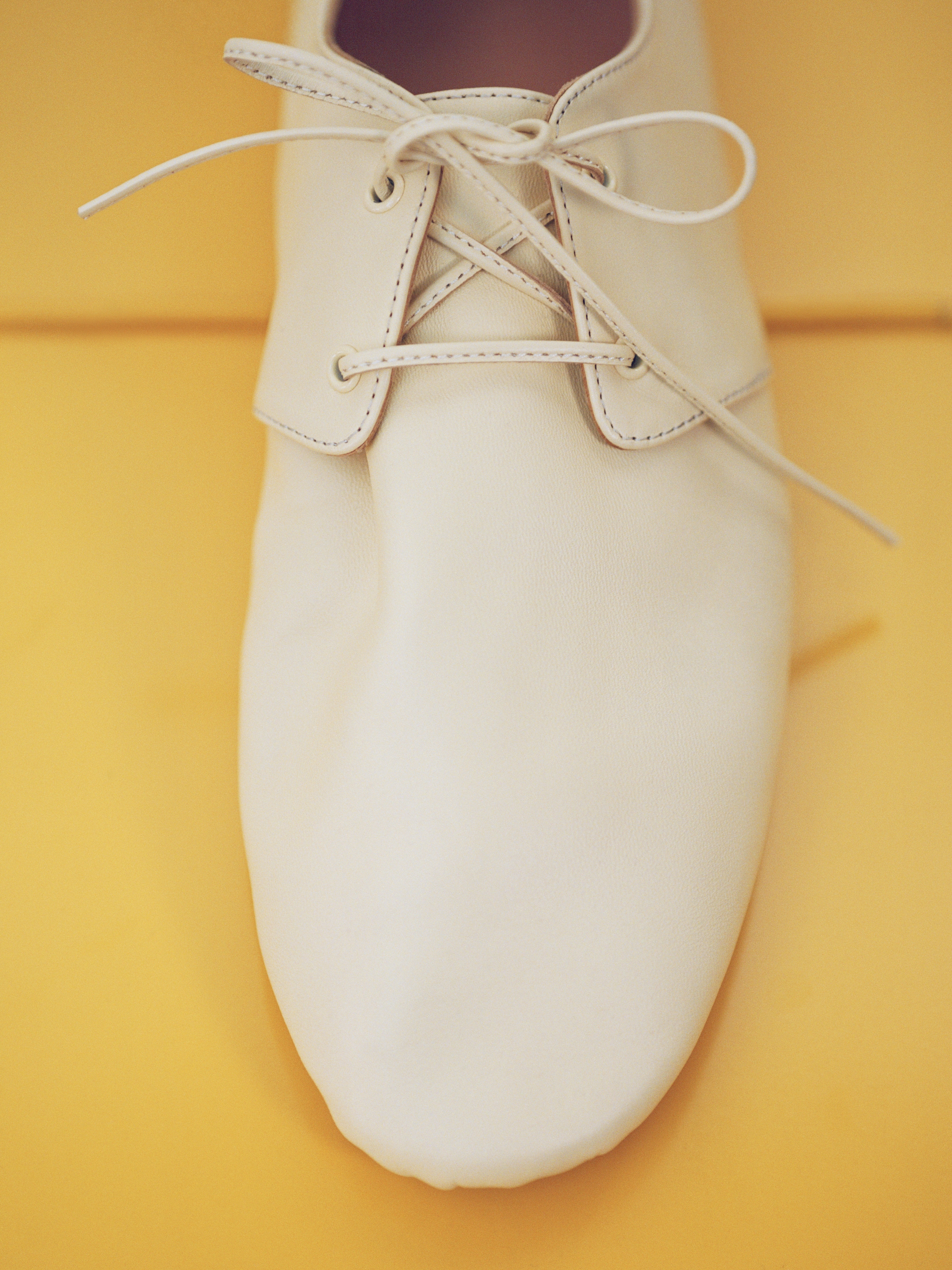 Soft Leather Lace-Up Shoes - Light Yellow - Women - StillMedia/Environmental - 1