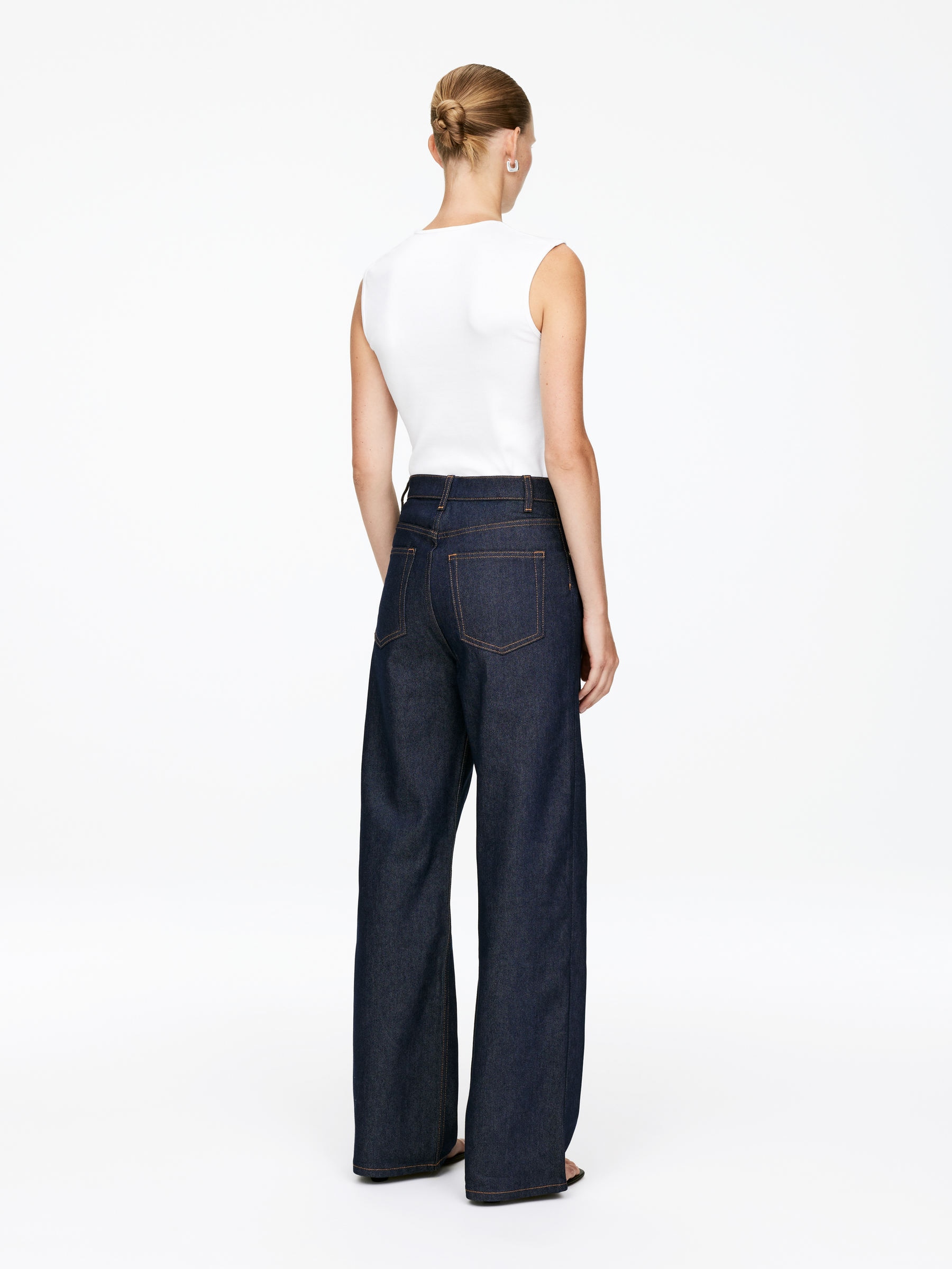 LUPINE Flared Jeans - Dark Blue - Slim fit - Women - StillMedia/Lookbook - 3