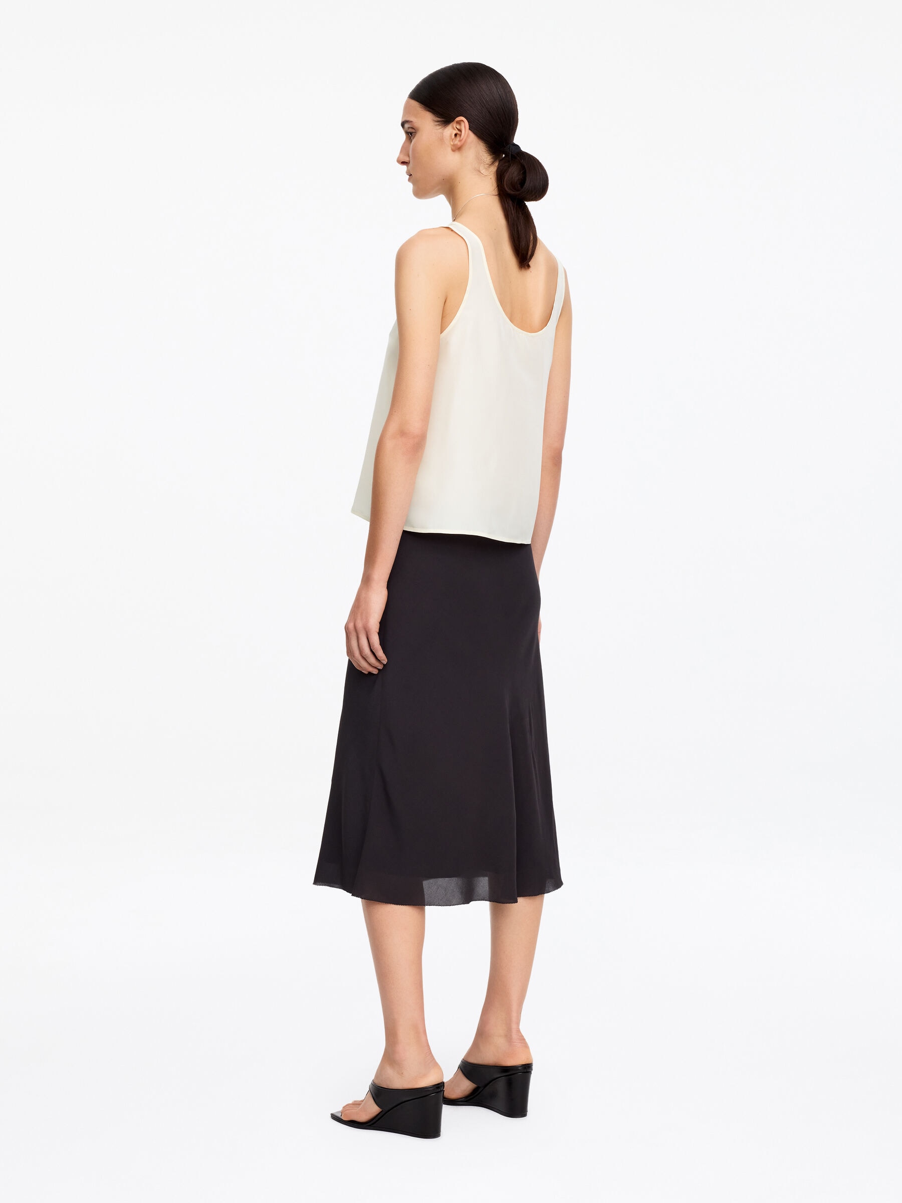 Silk Tank Top - Off White - Regular fit - Women - StillMedia/Lookbook - 4