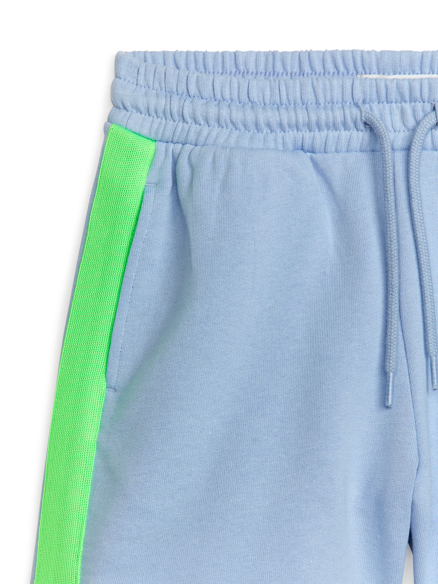 Relaxed Sweatshorts - Blue/Green - Relaxed fit - Children - StillMedia/DescriptiveDetail - 1