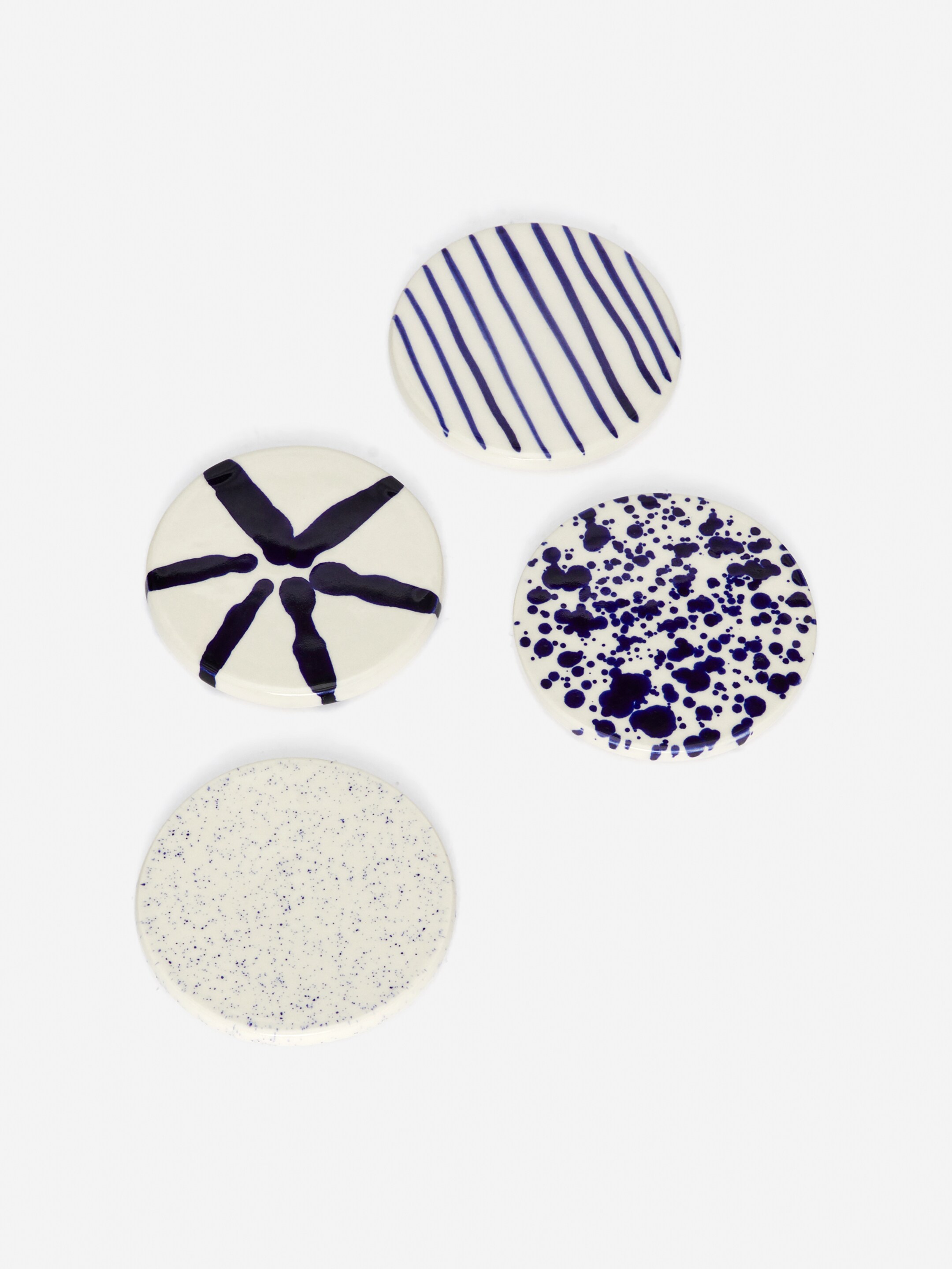 Größeres Bild anzeigen: Untersetzer aus Steingut, 4er-Set - Cremeweiß/Blau - Home All | H&M AT 2