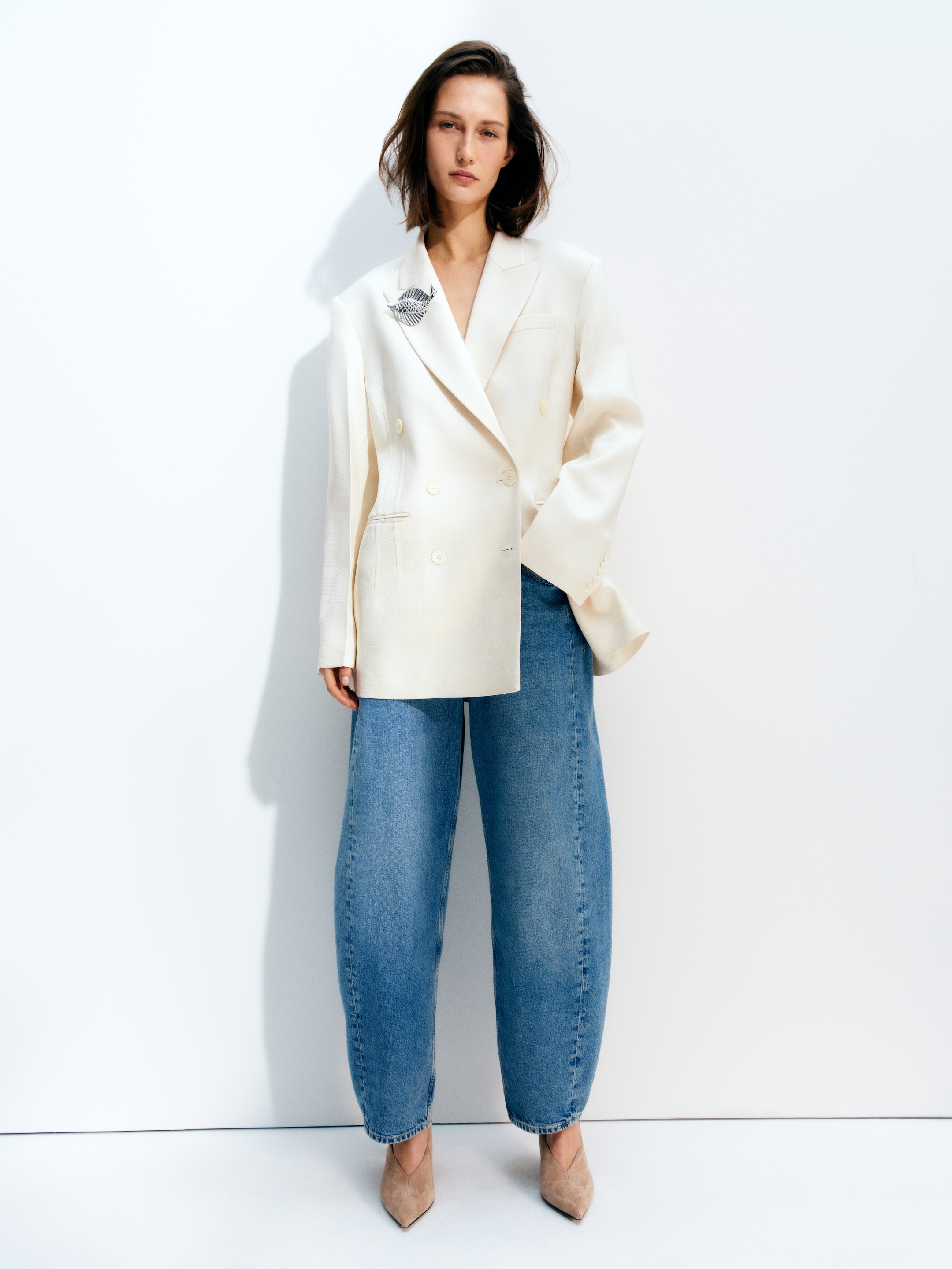 BLOOM Barrel Jeans - Mid Blue - Relaxed fit - Women - StillMedia/Environmental - 1