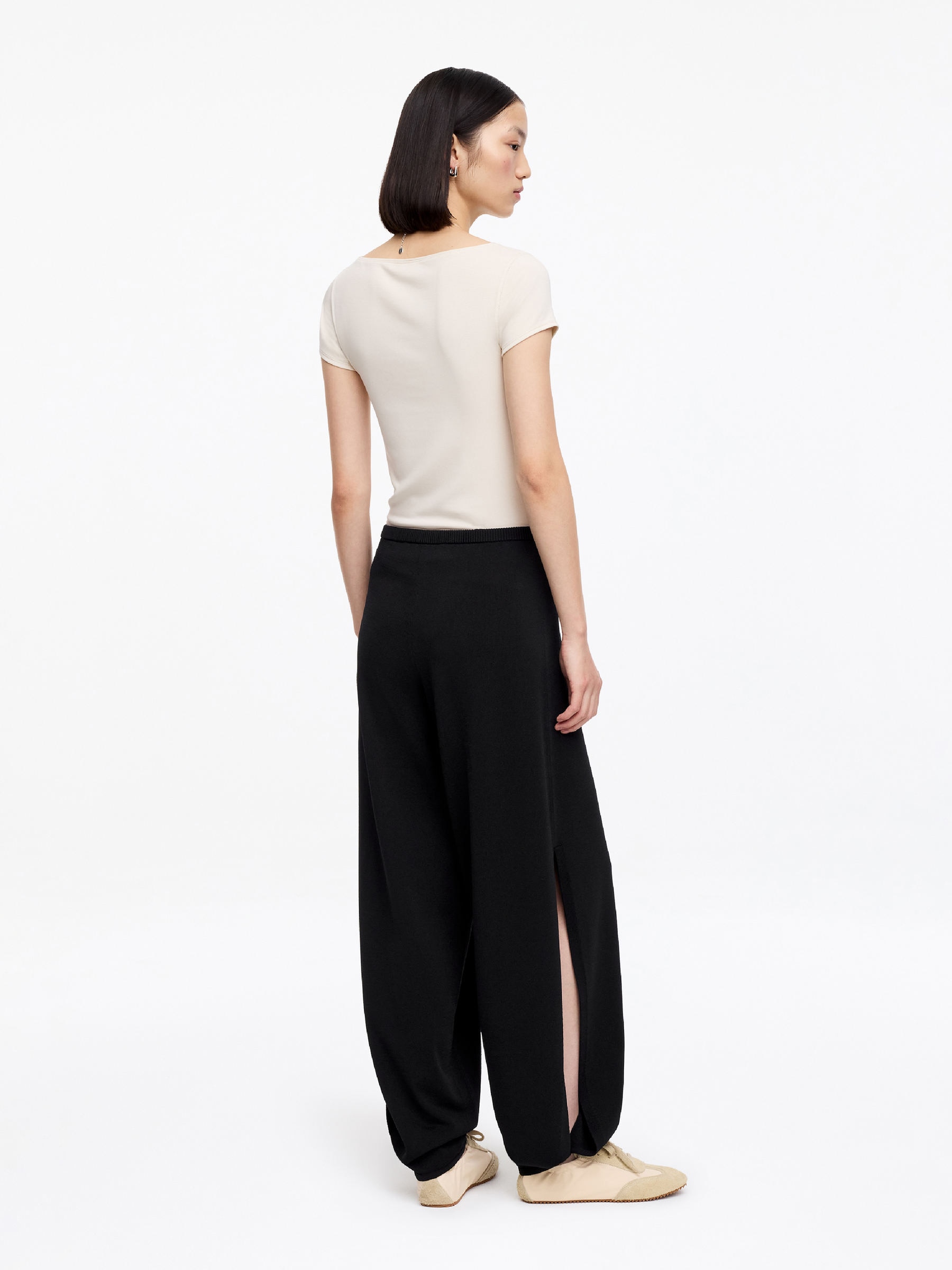Relaxed Knitted Trousers - Black - Loose fit - Women - StillMedia/Lookbook - 4