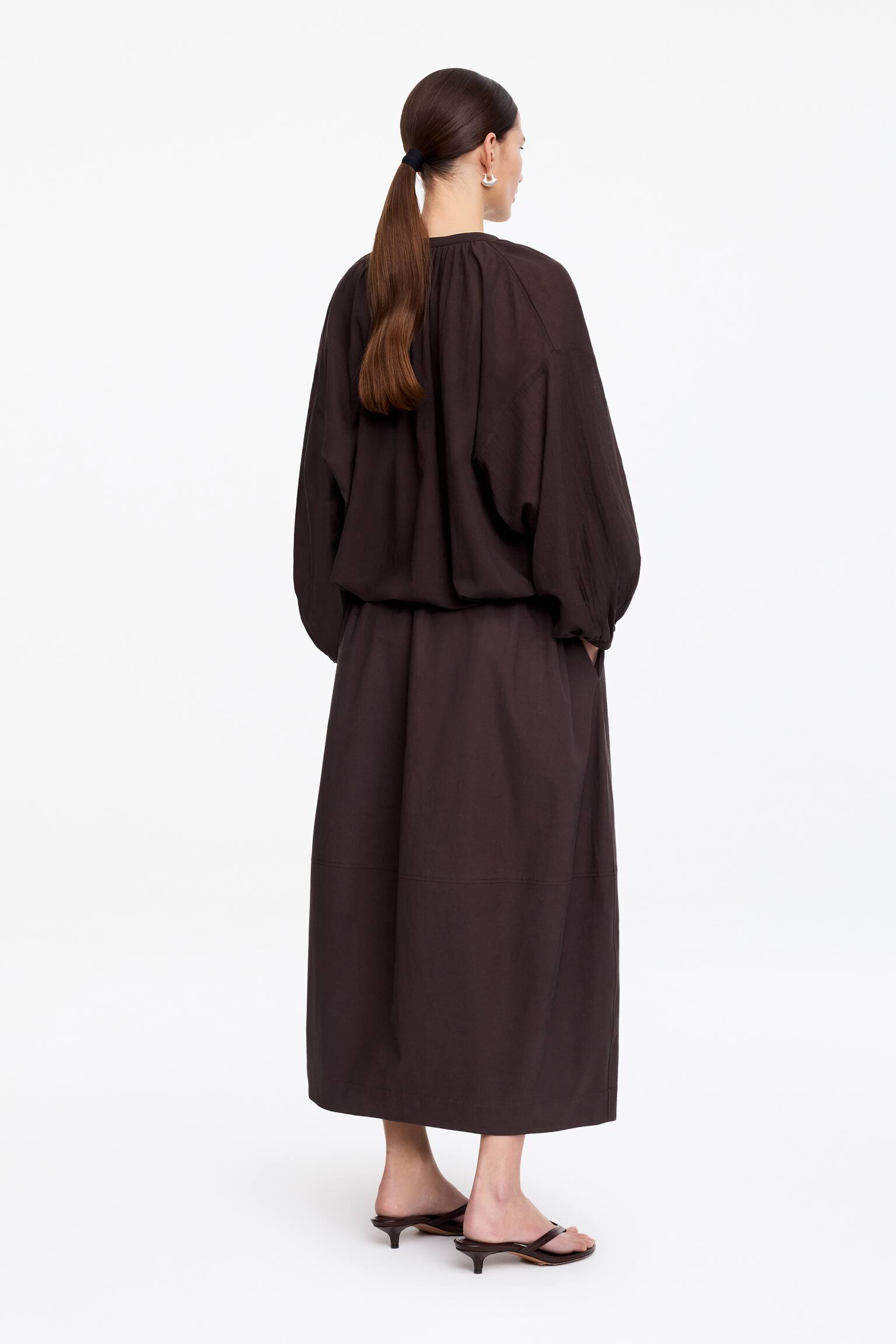 Crepe-Bluse mit Kordelzug-Braun - 5