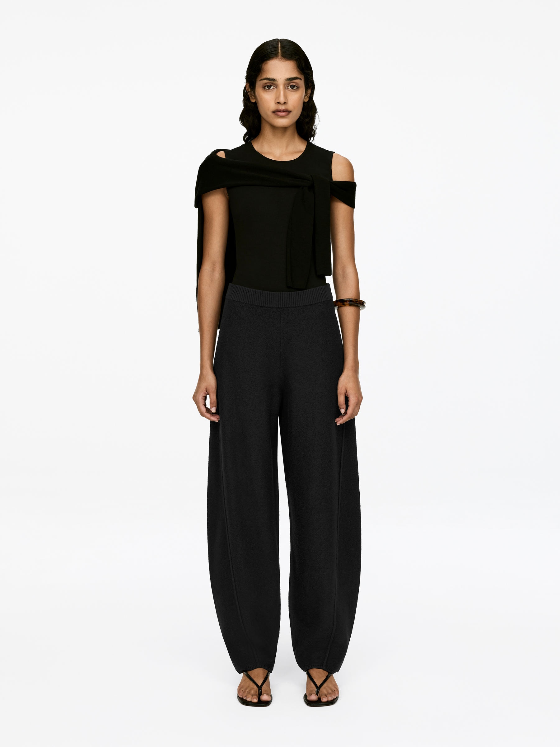 Boiled Wool Trousers - Black - Loose fit - Women - StillMedia/Lookbook - 3
