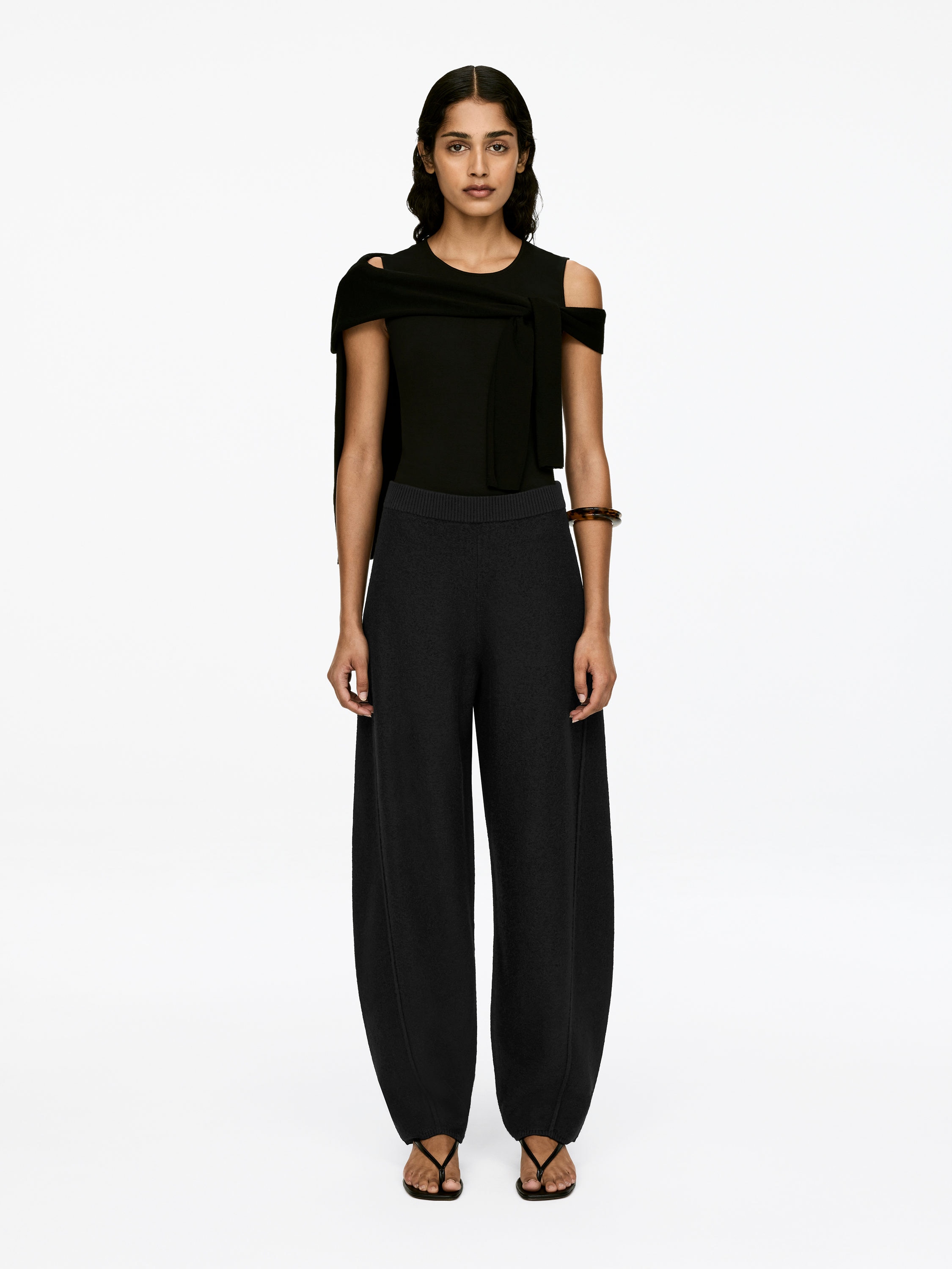 Boiled Wool Trousers - Black - Loose fit - Women - StillMedia/Lookbook - 3