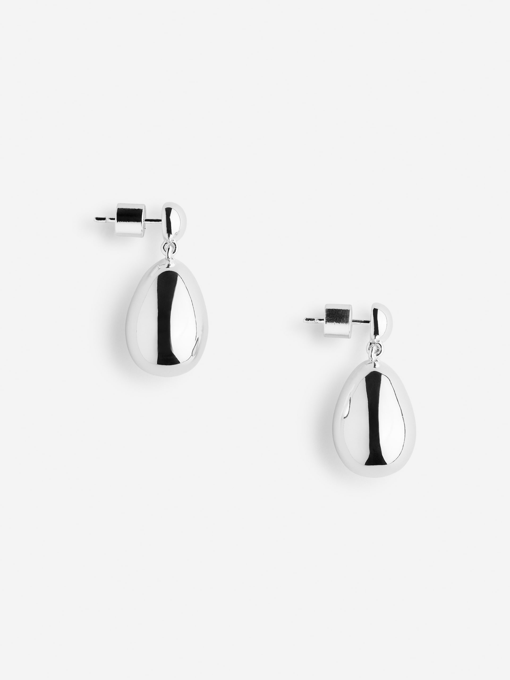 Drop Pendant Earrings - Silver - Women - StillMedia/DescriptiveStillLife - 2