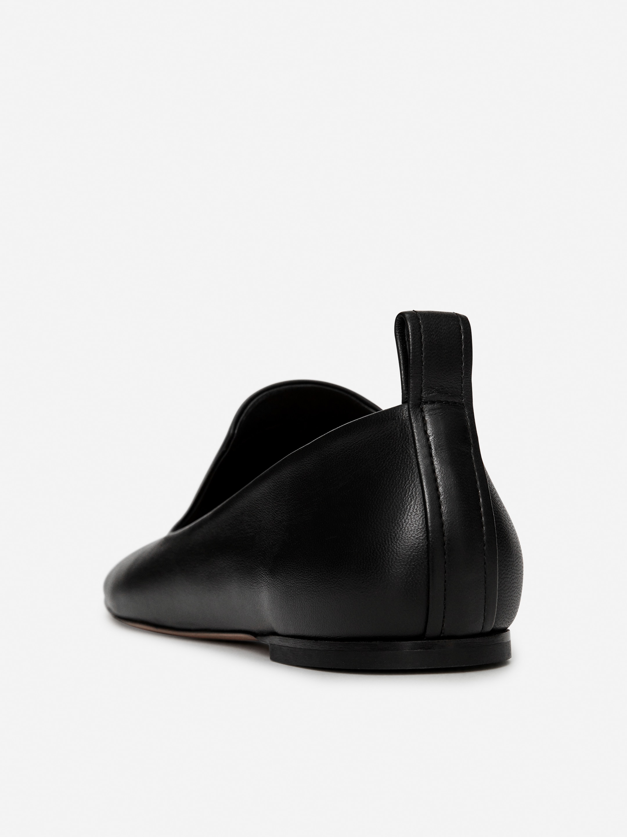 Leather Loafers - Black - Women - StillMedia/DescriptiveStillLife - 10