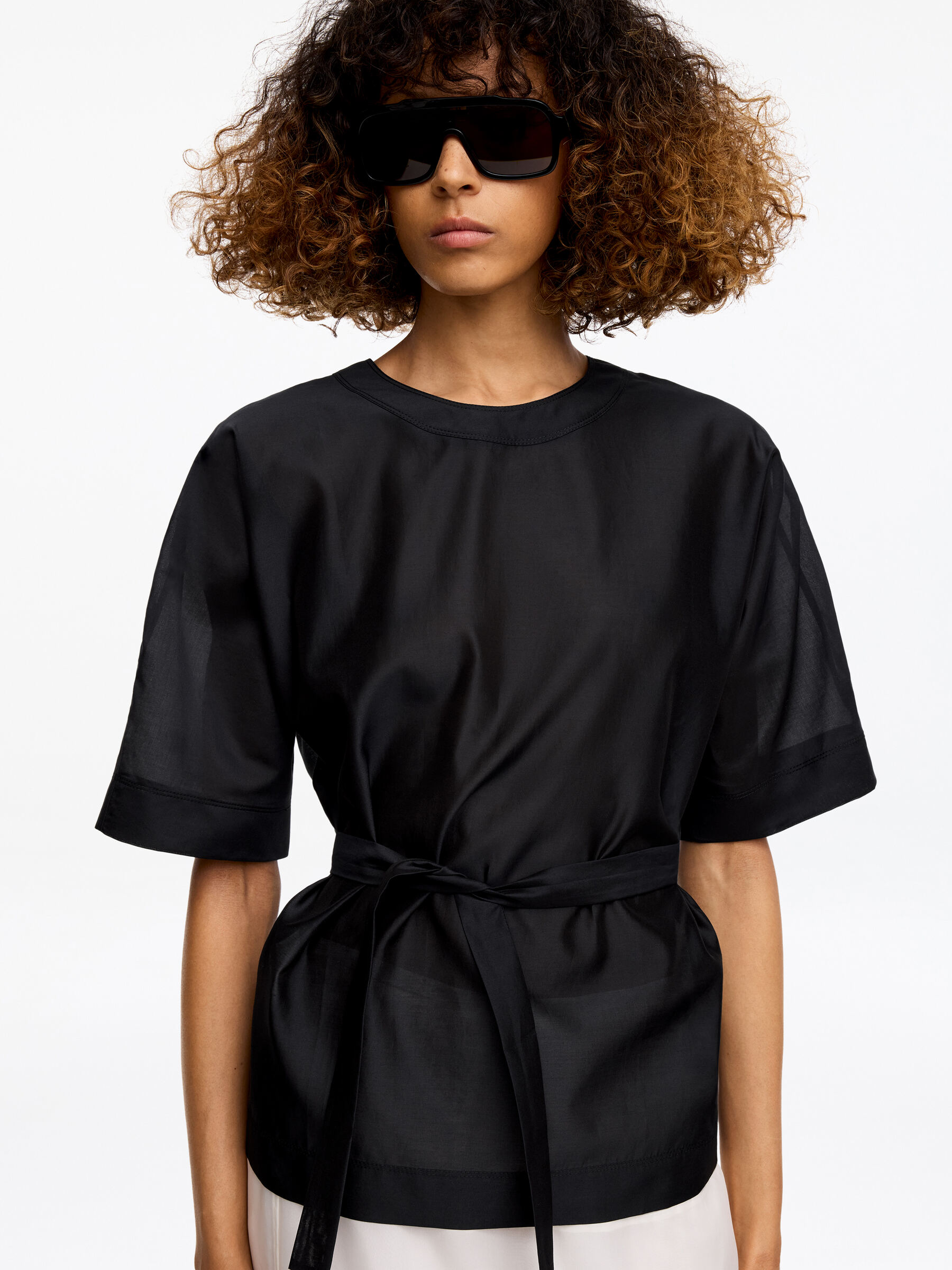 ARKET and Laila Gohar Tie-Back Top - Dark Navy - Regular fit - Women - StillMedia/Lookbook - 6