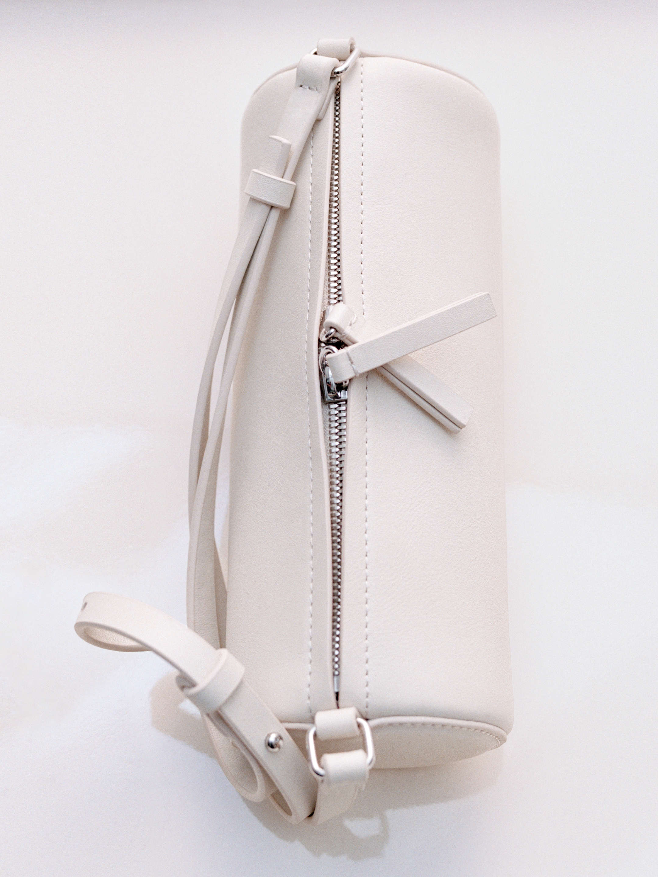 Borsa a spalla cilindrica in pelle - Bianco sporco - women - StillMedia/Environmental - 1