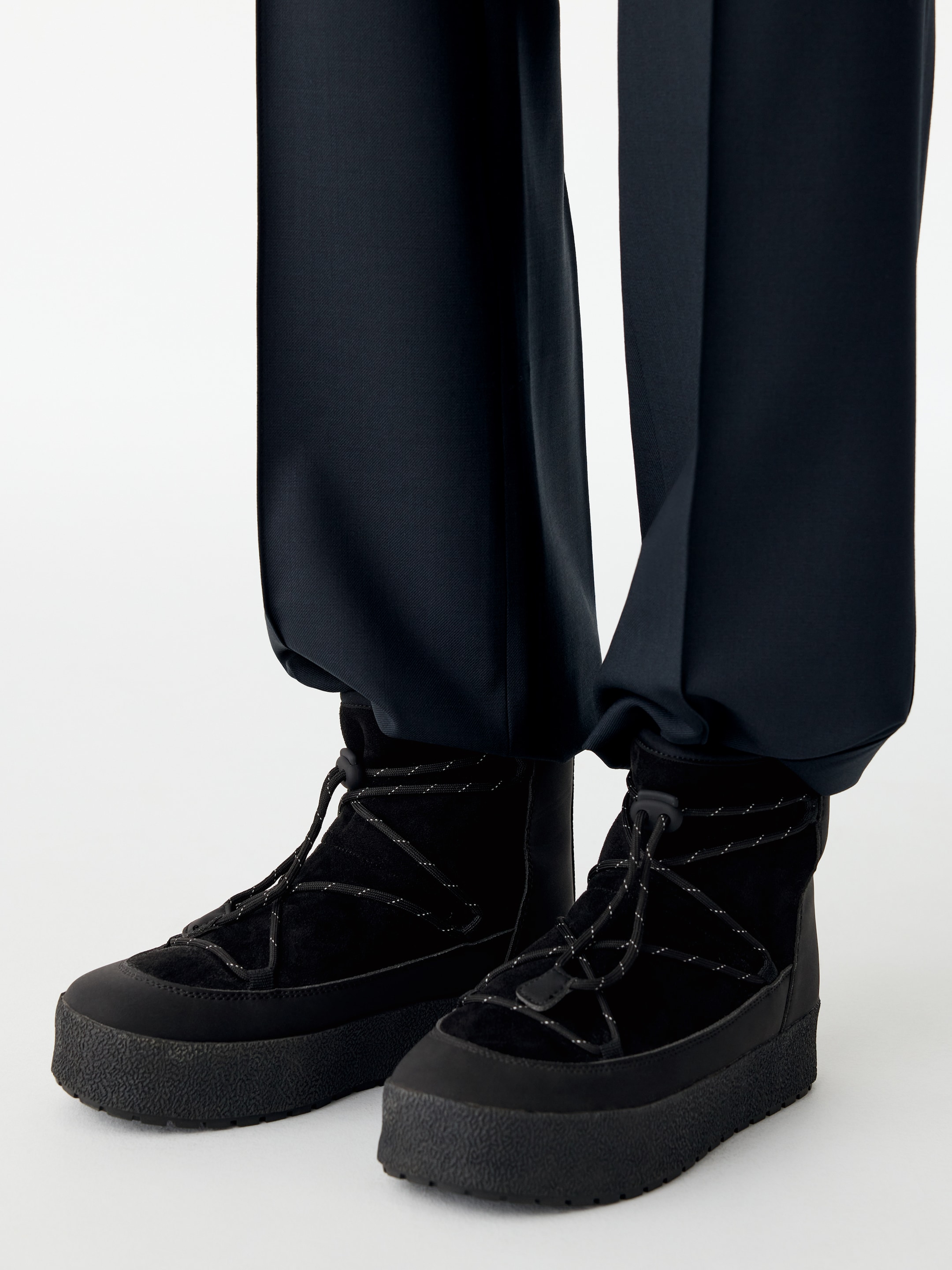 Tretorn Aspa Hybrid Low Boots - Black - women - StillMedia/Lookbook - 10