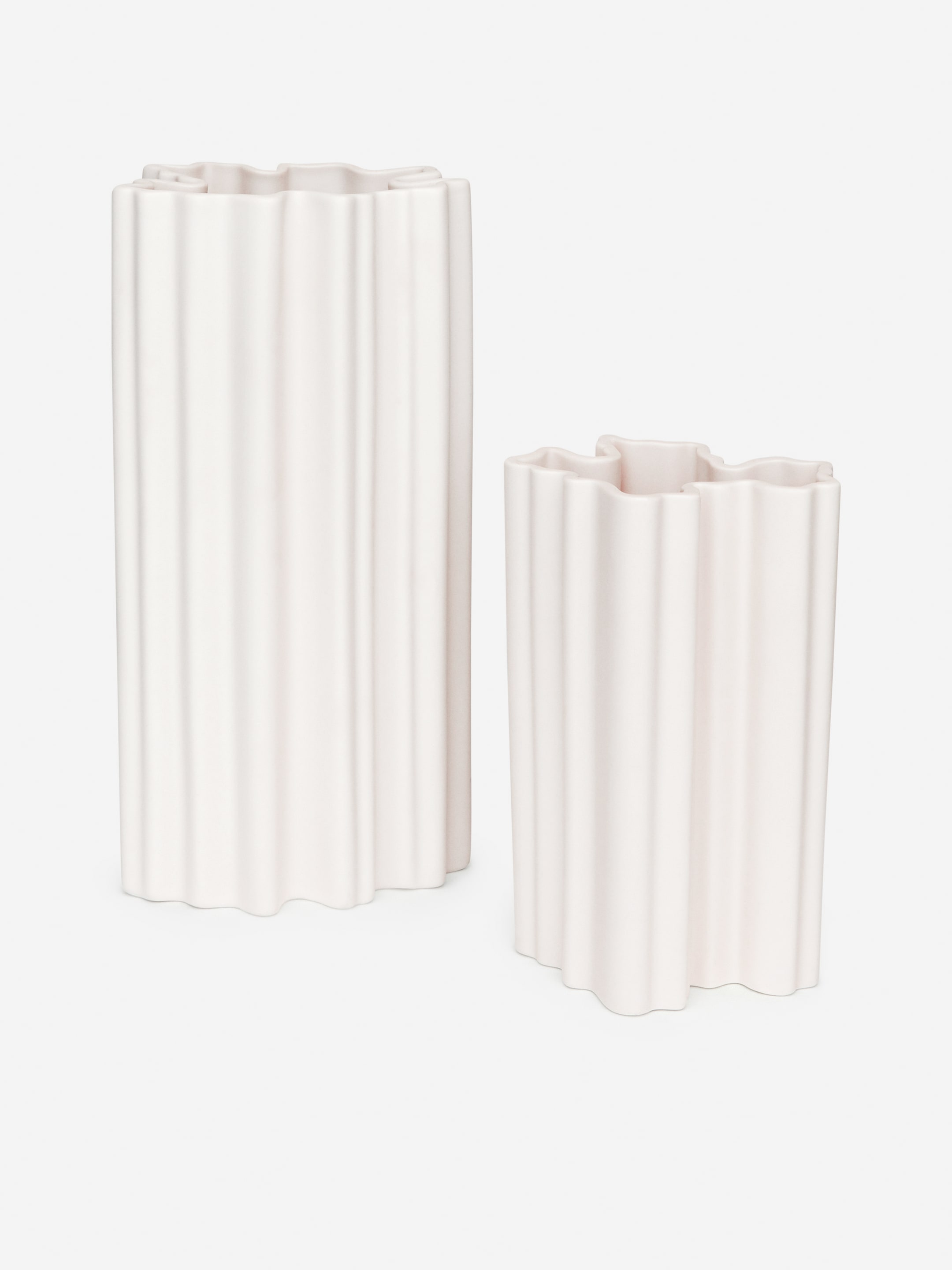 Agrandir l'image: Vase en céramique 21 cm - Blanc cassé - HOME | H&M CH 2