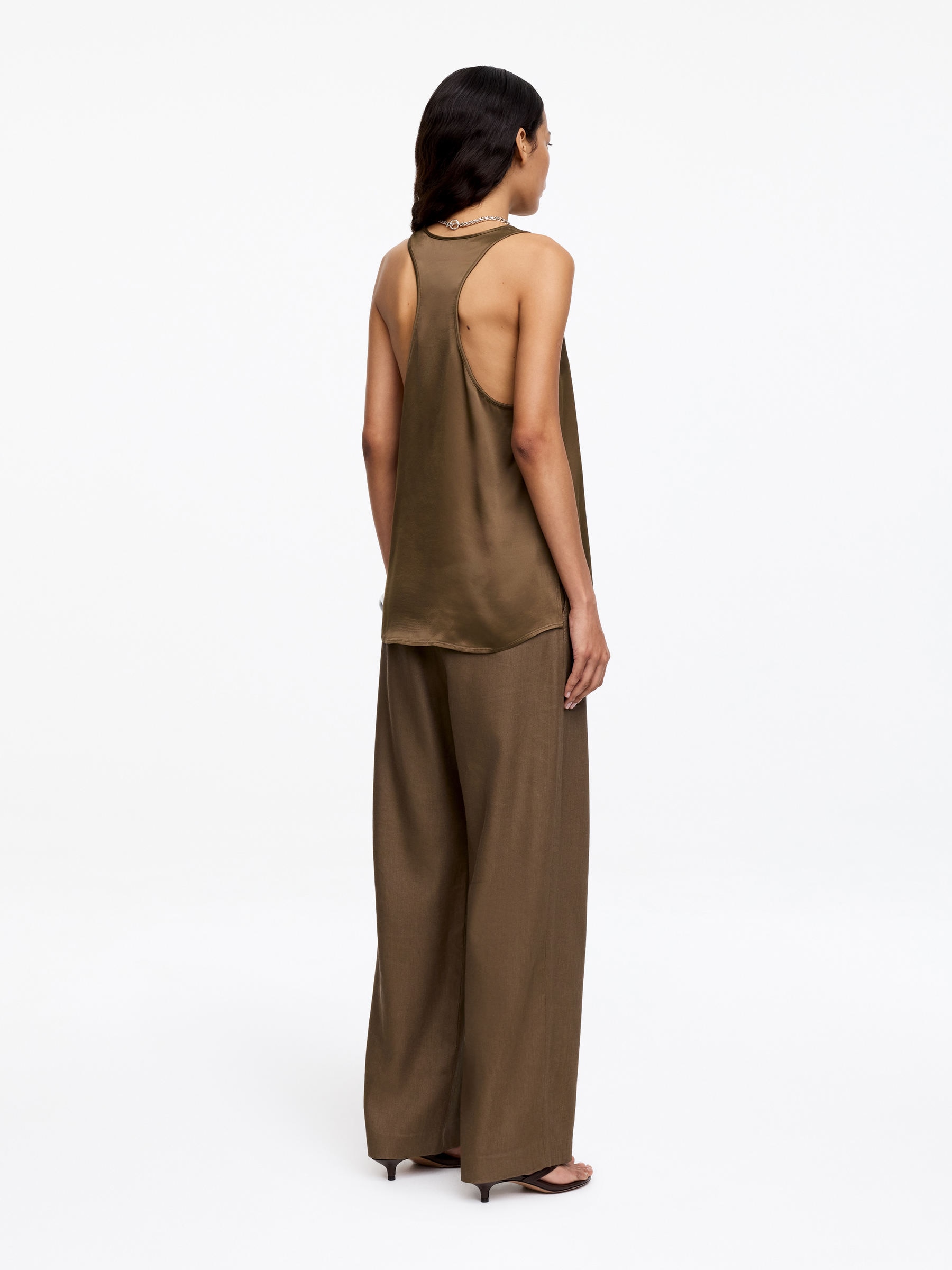 Sporty Satin Top - Brown - Regular fit - Women - StillMedia/Lookbook - 6