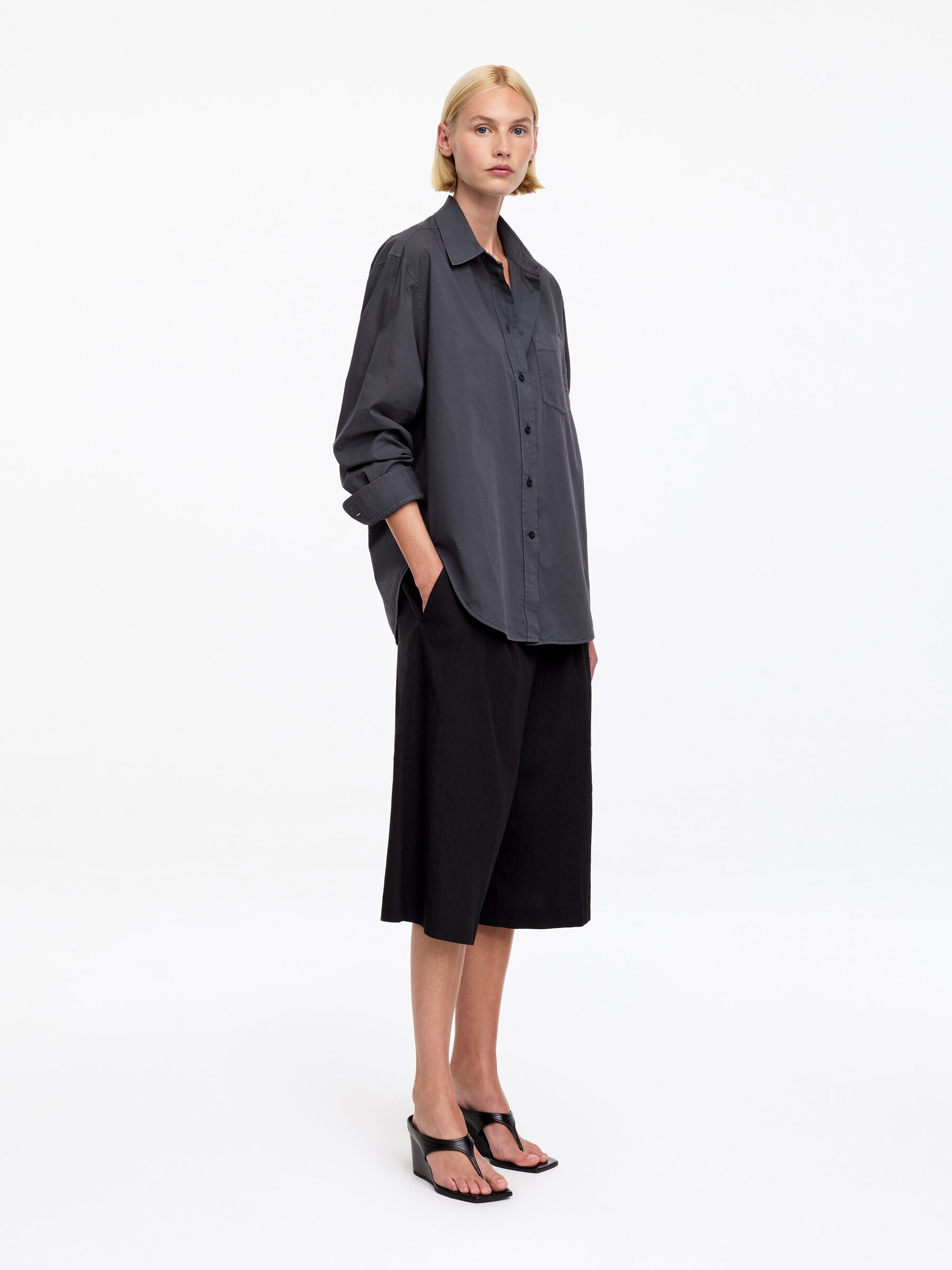 Cotton Poplin Shirt - Off Black - Regular fit - Women - StillMedia/Lookbook - 3