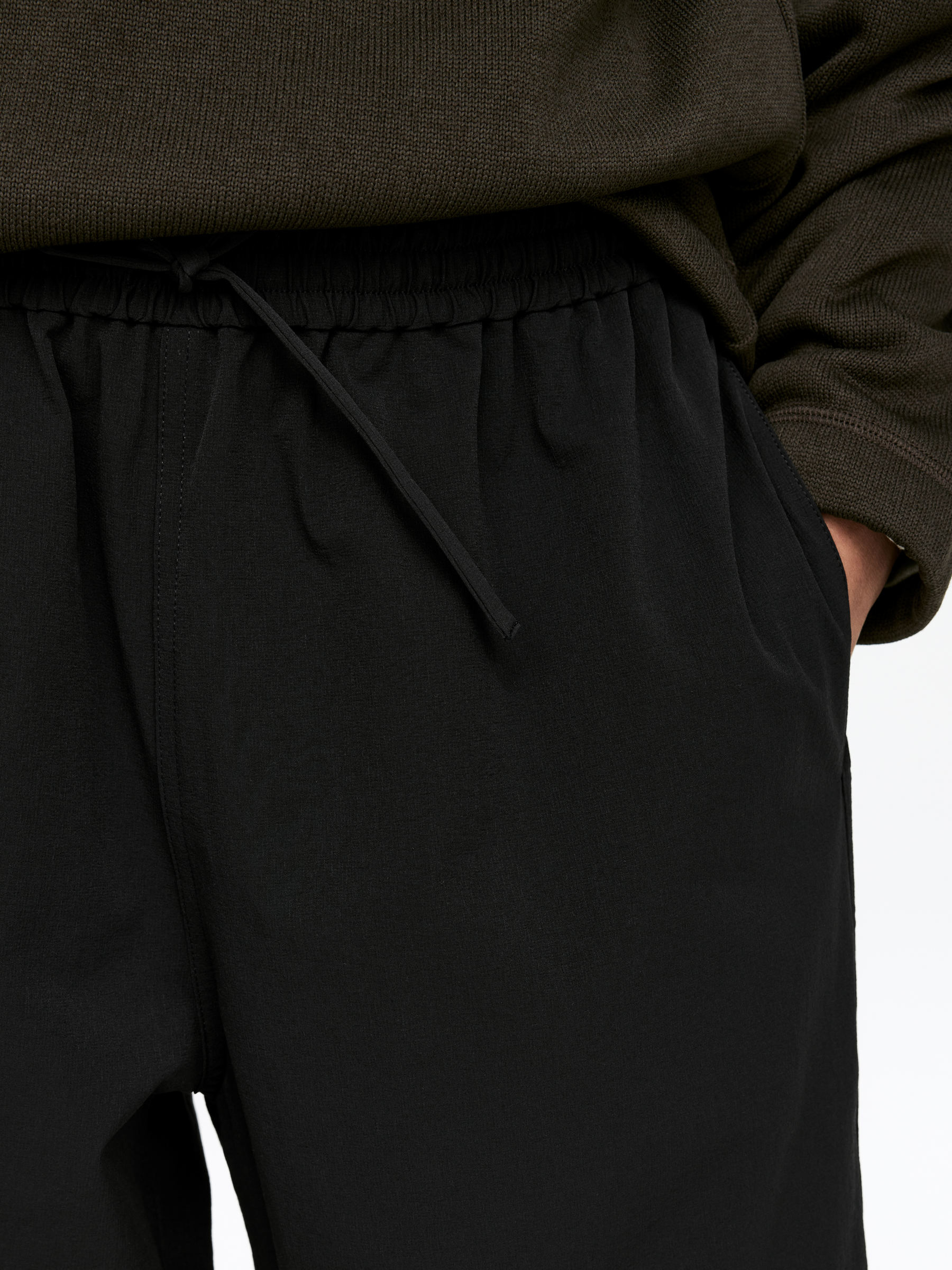 Pull-On Trousers - Black - Relaxed fit - Men - StillMedia/Lookbook - 6