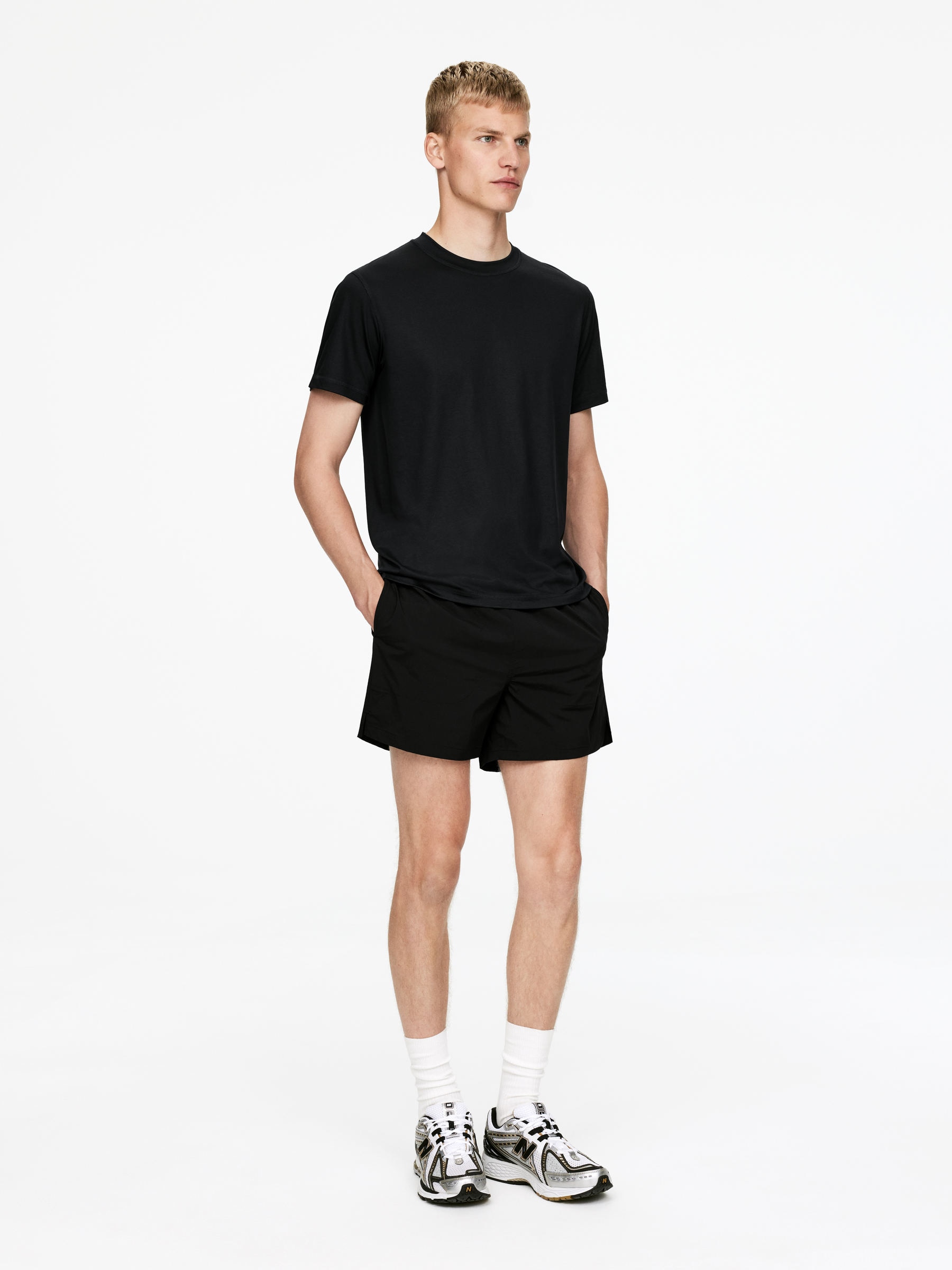 Lightweight Shorts - Black - Regular fit - Men - StillMedia/Lookbook - 7