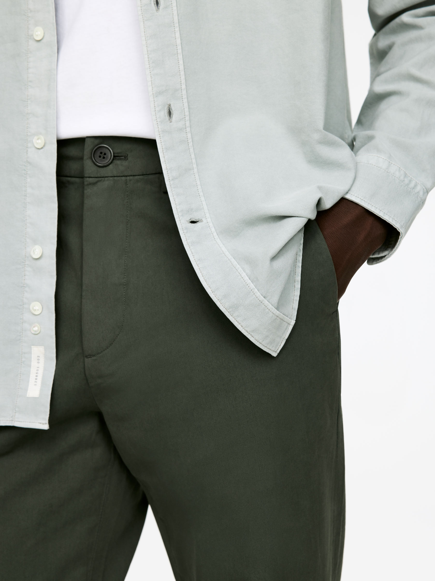 Pantalones chinos straight - Verde caqui - Corte estándar - Men - StillMedia/Lookbook - 4