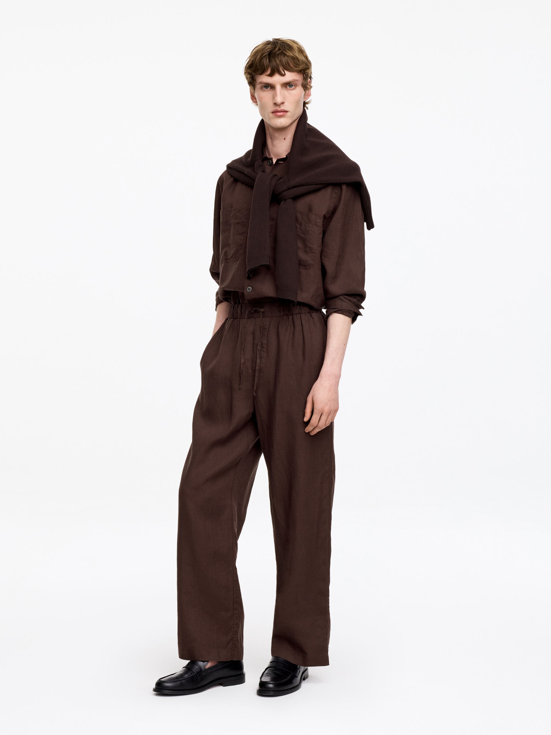 Pantaloni in lino dalla vestibilità rilassata - Marrone scuro - Relaxed fit - Men - StillMedia/Lookbook - 4