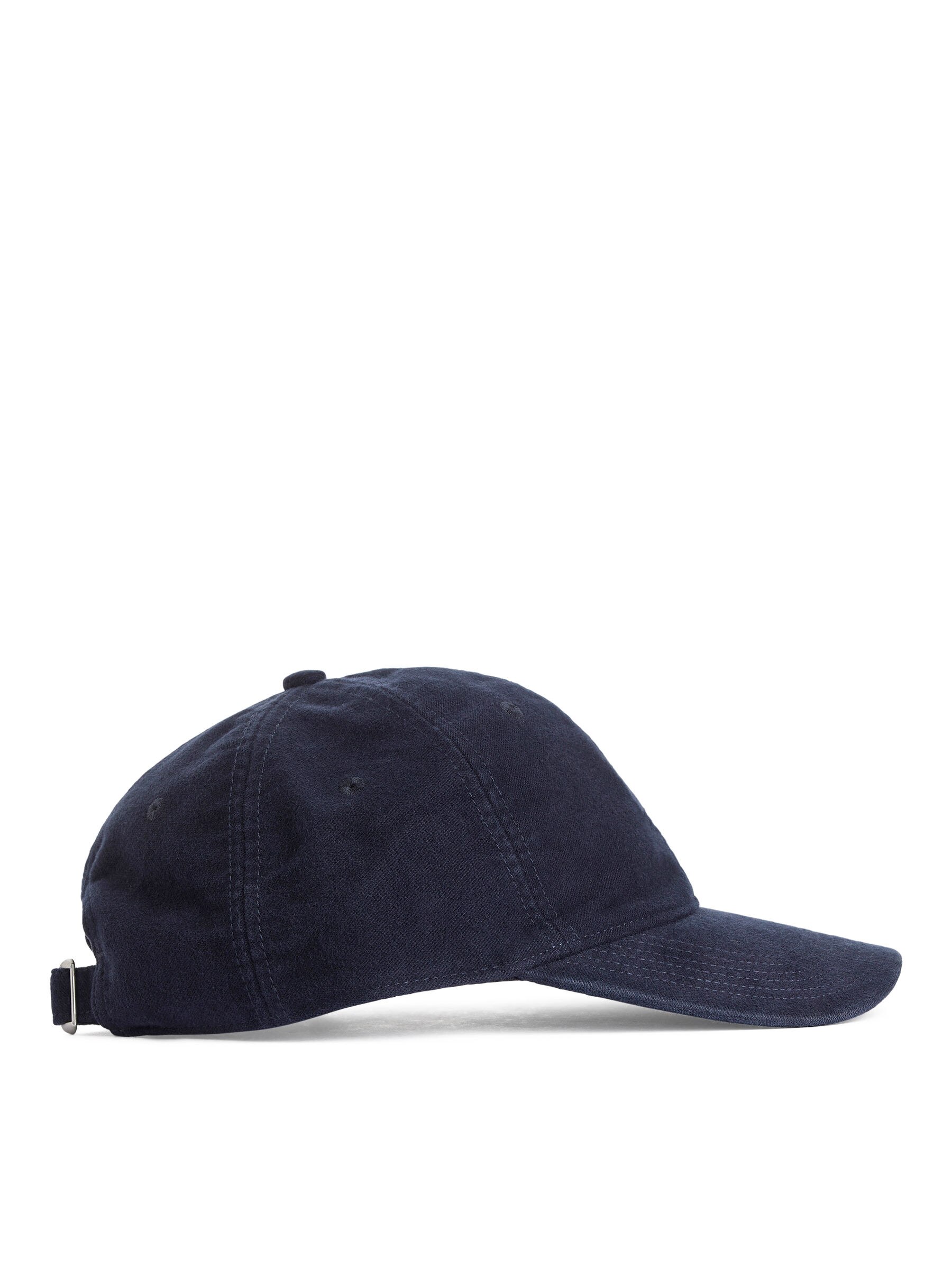 Keps i mollskinn - Mörkblå - Men - StillMedia/DescriptiveStillLife - 1