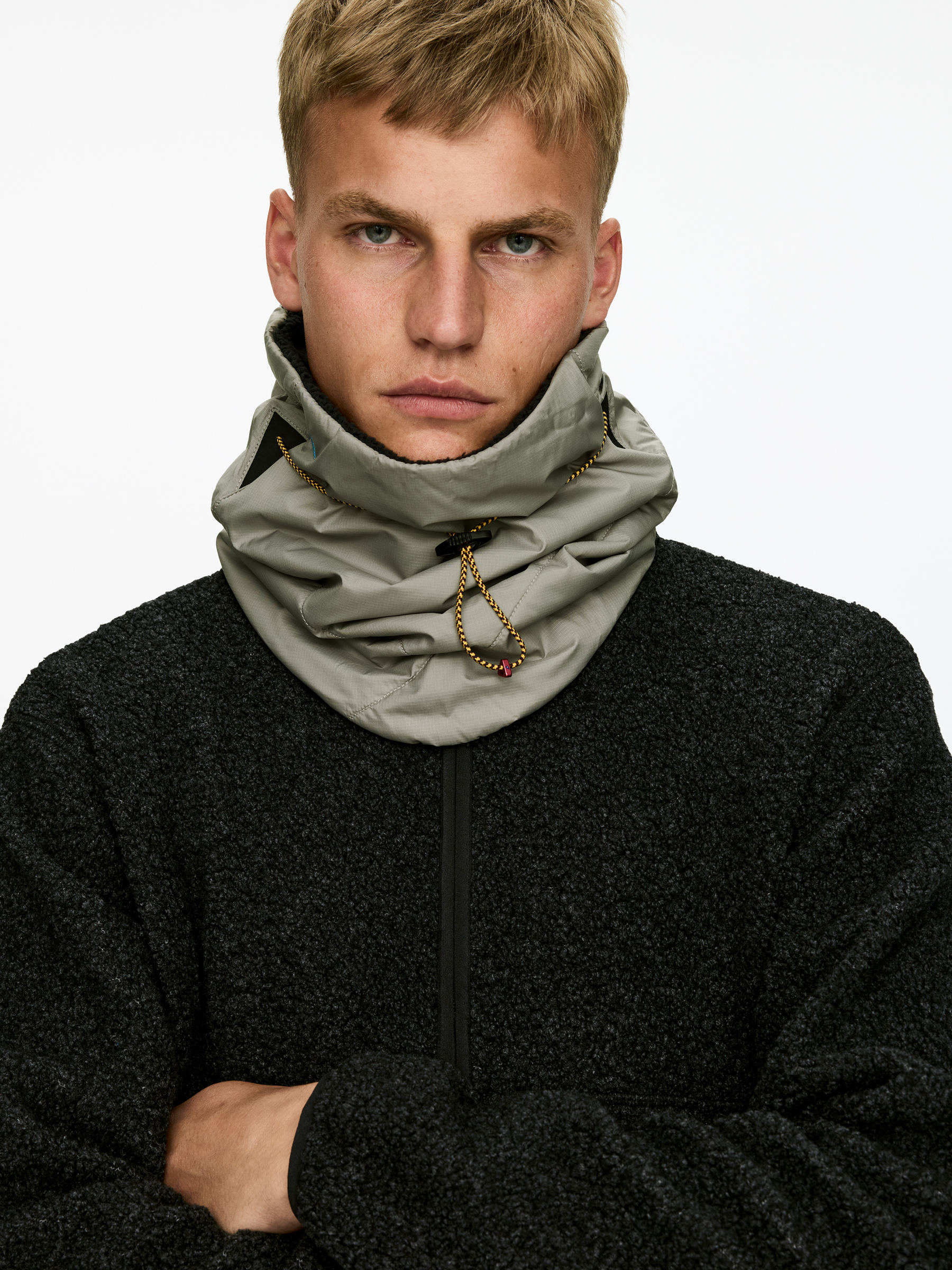 Klättermusen Viglaf Neck Gaiter - Grey - Men - StillMedia/Lookbook - 3