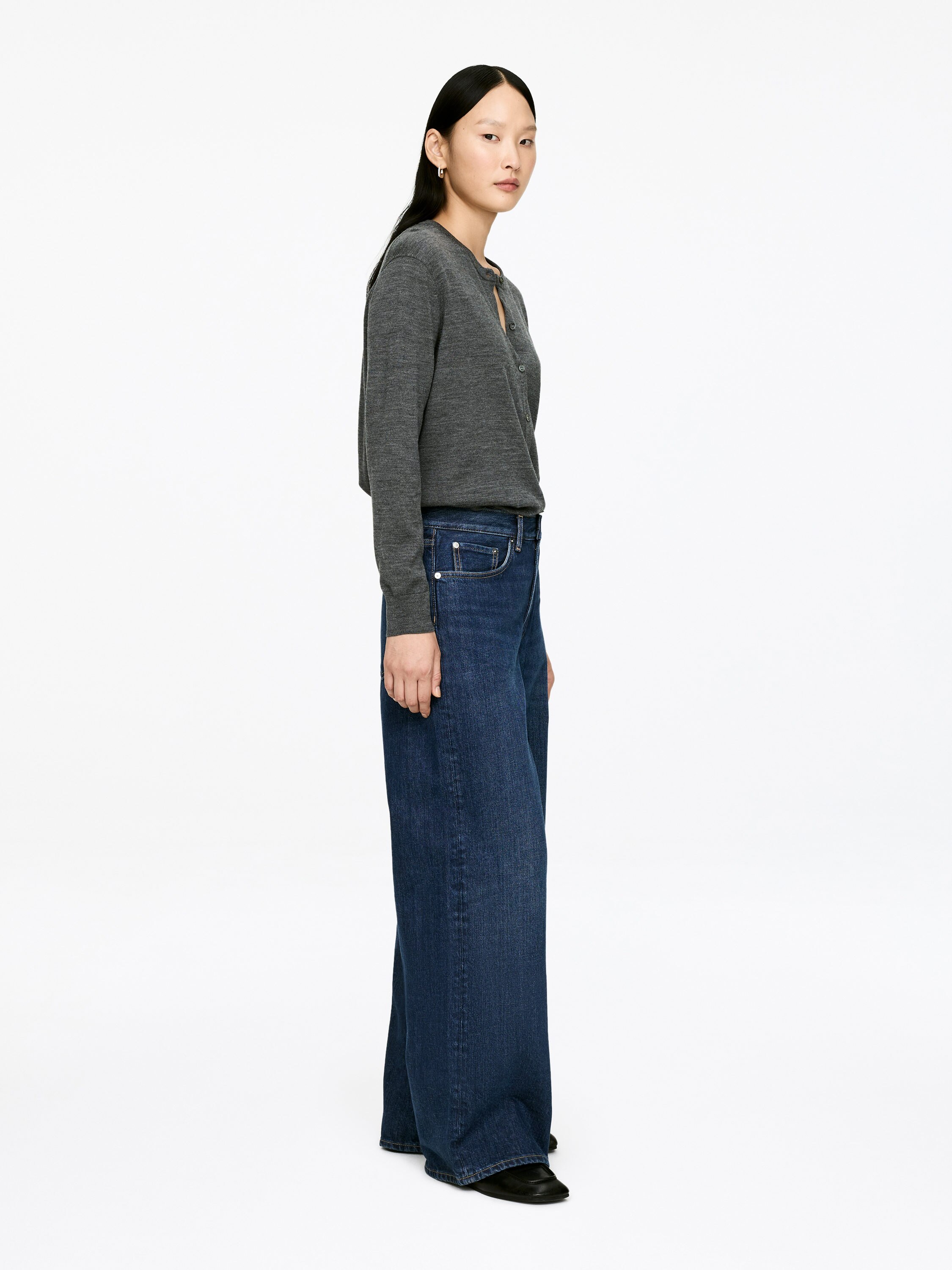 CLOUD Loose Jeans mit weitem Bein - Mittelblau - Relaxed Fit - Damen - StillMedia/Lookbook - 17