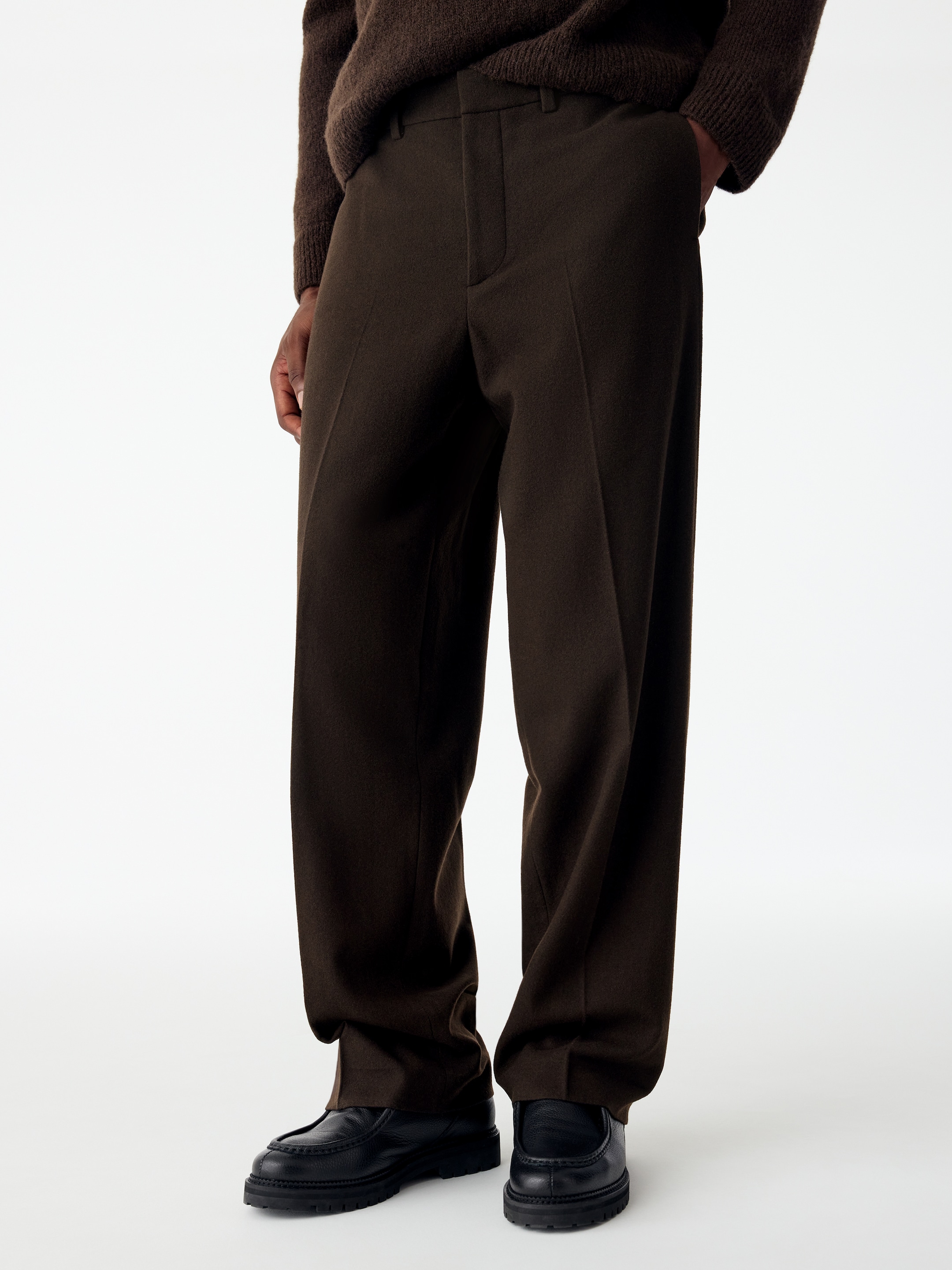 Weite Flanellhose - Braun - Loose Fit - men - StillMedia/Lookbook - 4