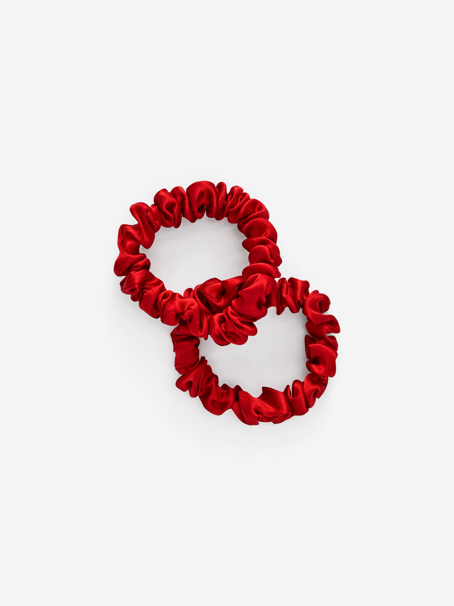 Silk Scrunchies - Red - Women - StillMedia/DescriptiveStillLife - 1