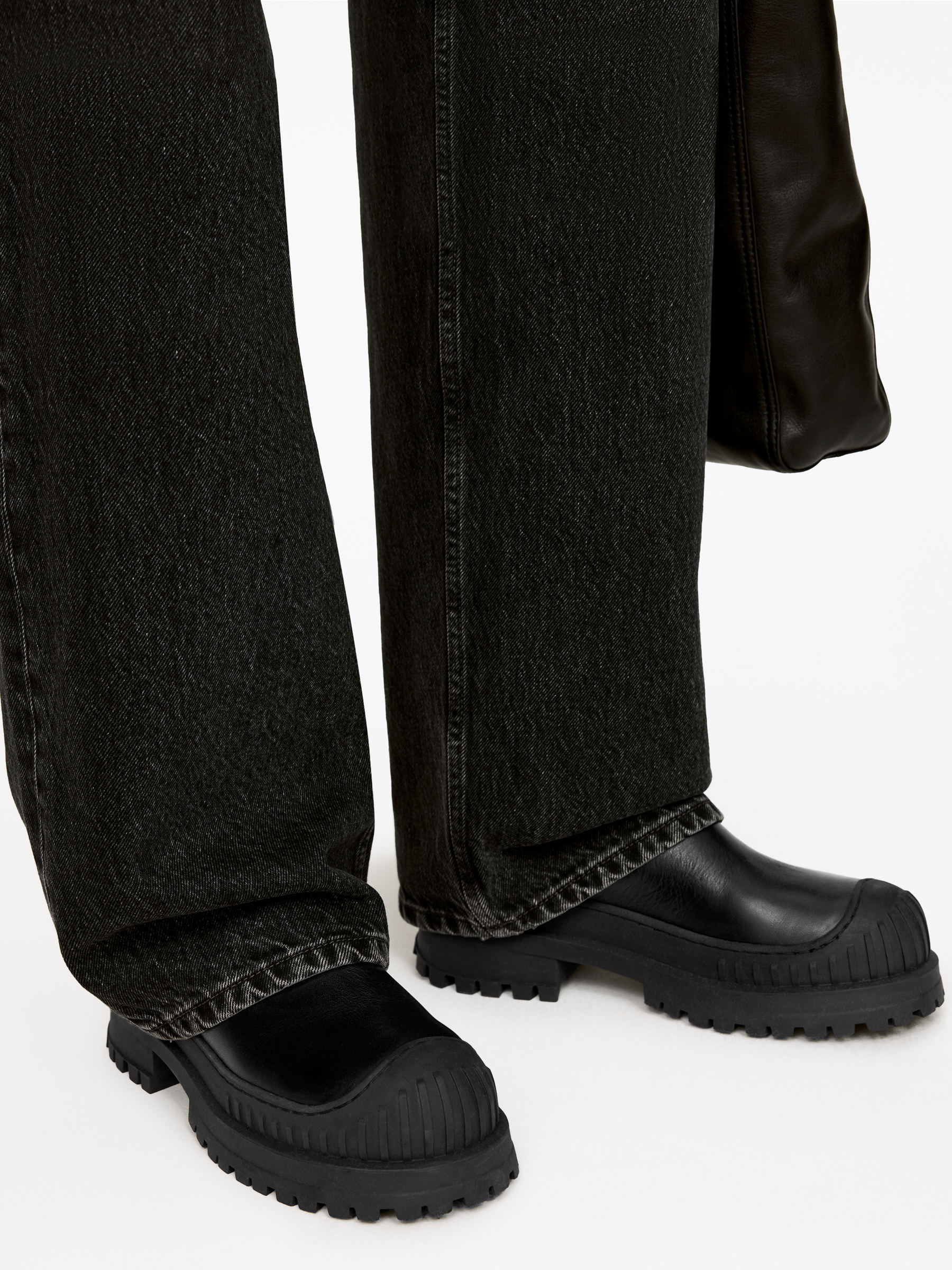 Bottines en cuir à semelle épaisse - Noir - Femme - StillMedia/Lookbook - 9