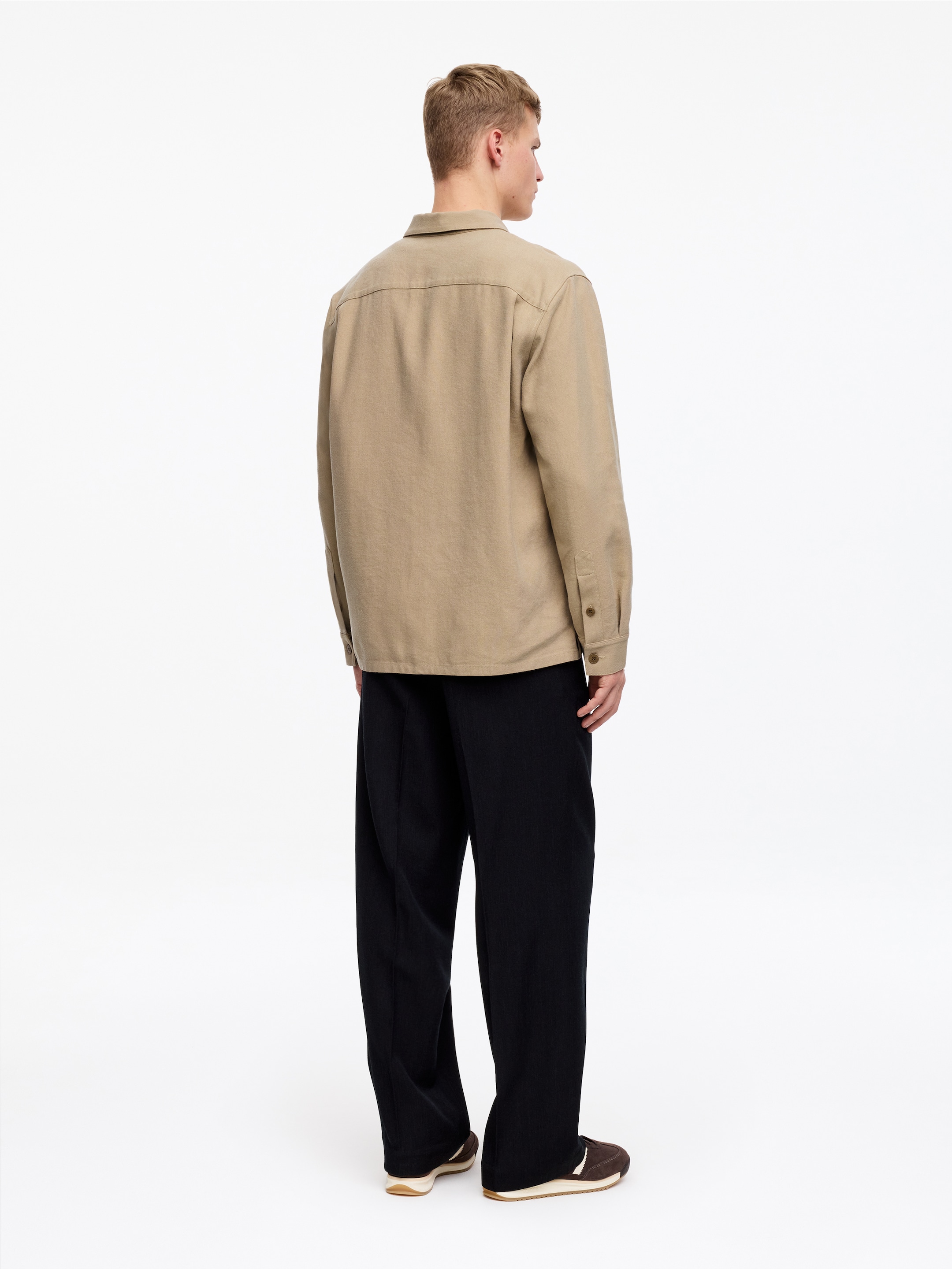 Canvas-Overshirt aus einer Tencel-Mischung - Beige - Relaxed Fit - Herren - StillMedia/Lookbook - 6