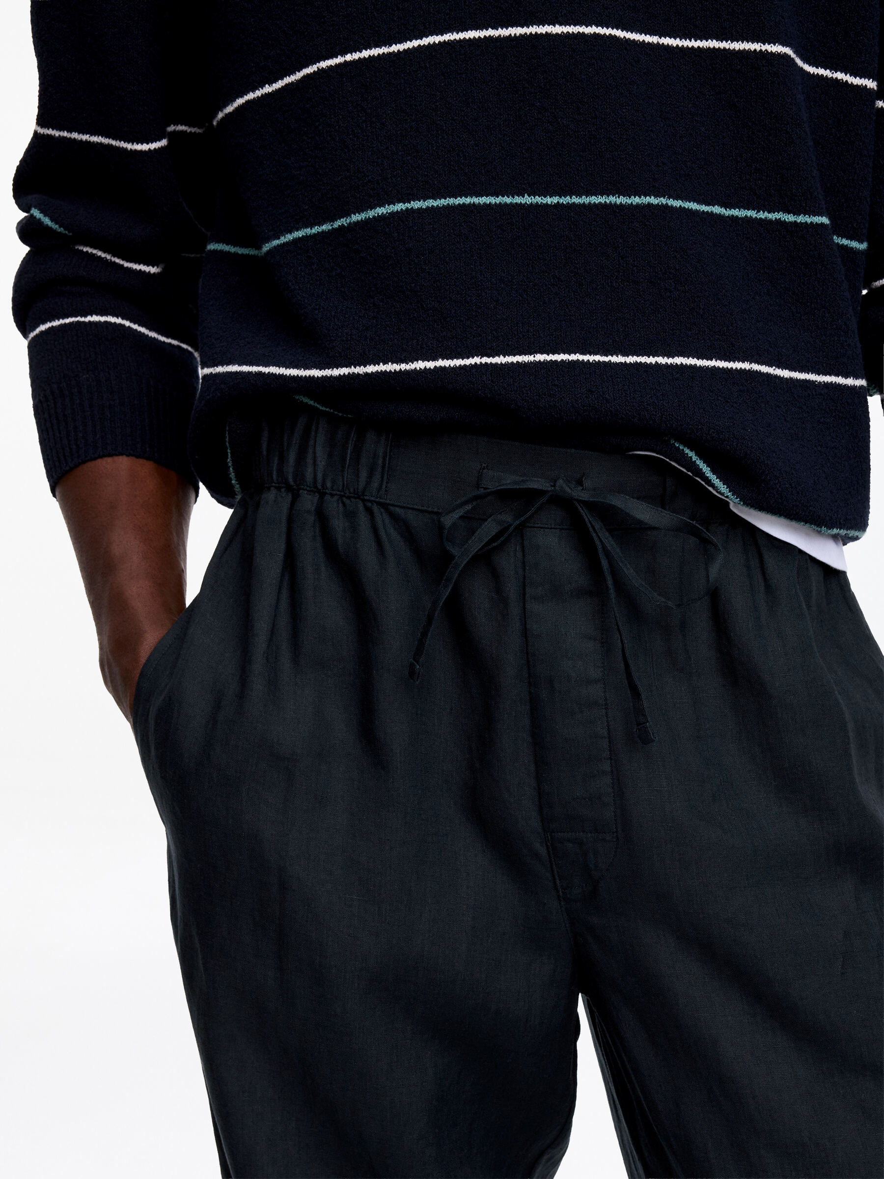 Relaxed Linen Trousers - Dark Blue - Relaxed fit - Men - StillMedia/Lookbook - 4