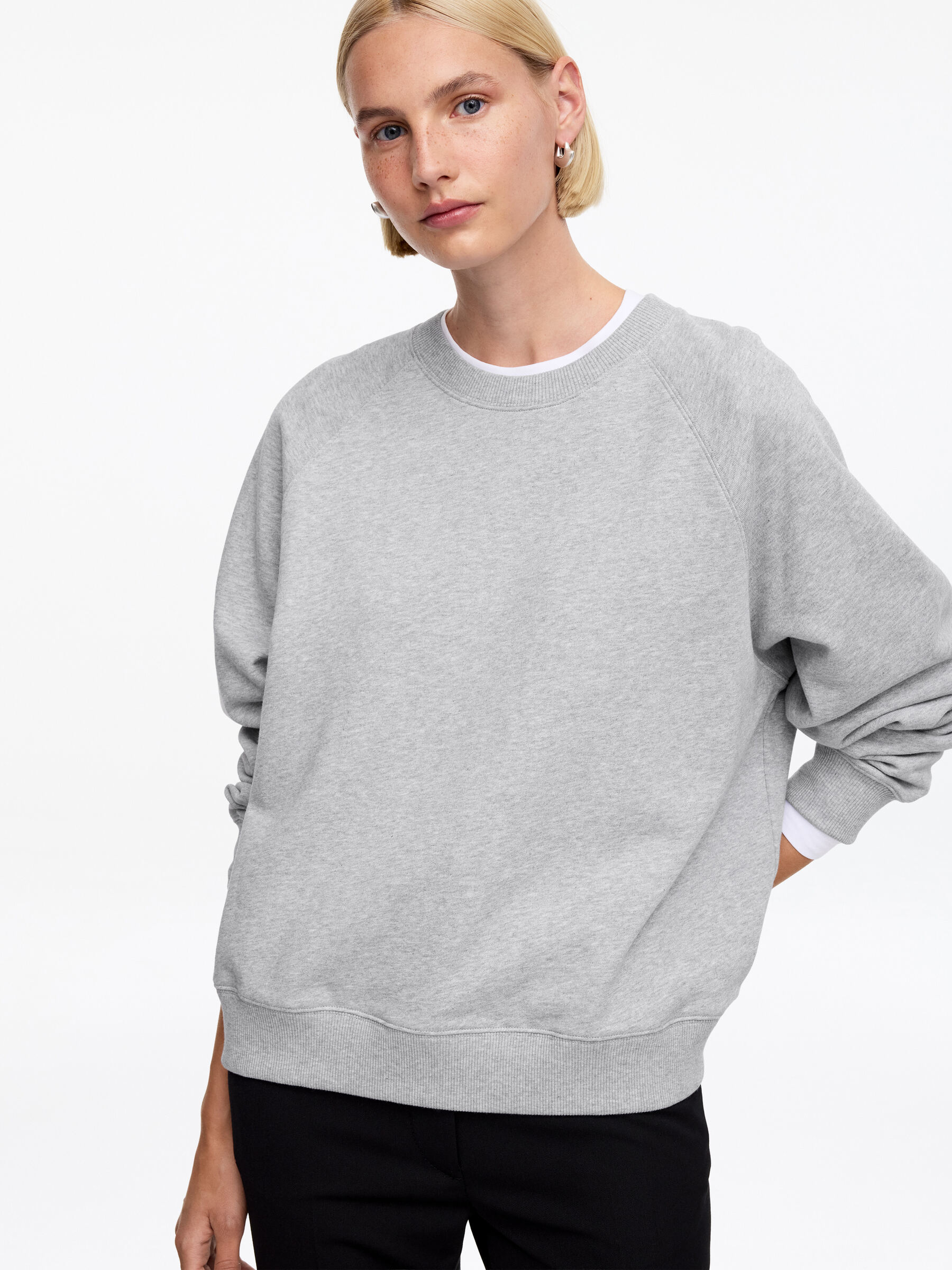 Terry Sweatshirt - Grey Melange - Regular fit - Women - StillMedia/Lookbook - 13