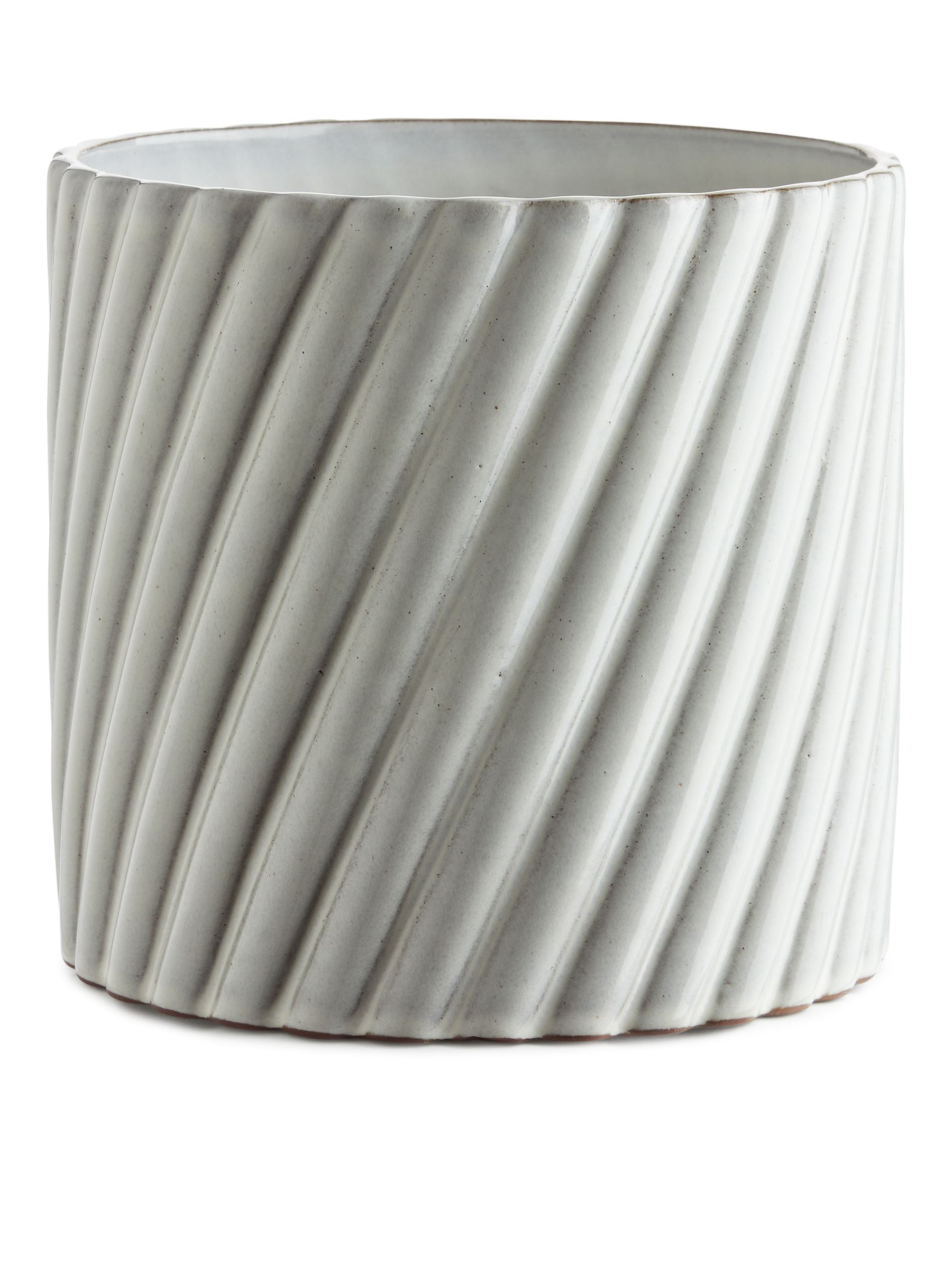 Blumentopf aus Terrakotta, 18 cm - Grau/Weiß - Haushaltswaren - StillMedia/DescriptiveStillLife - 1