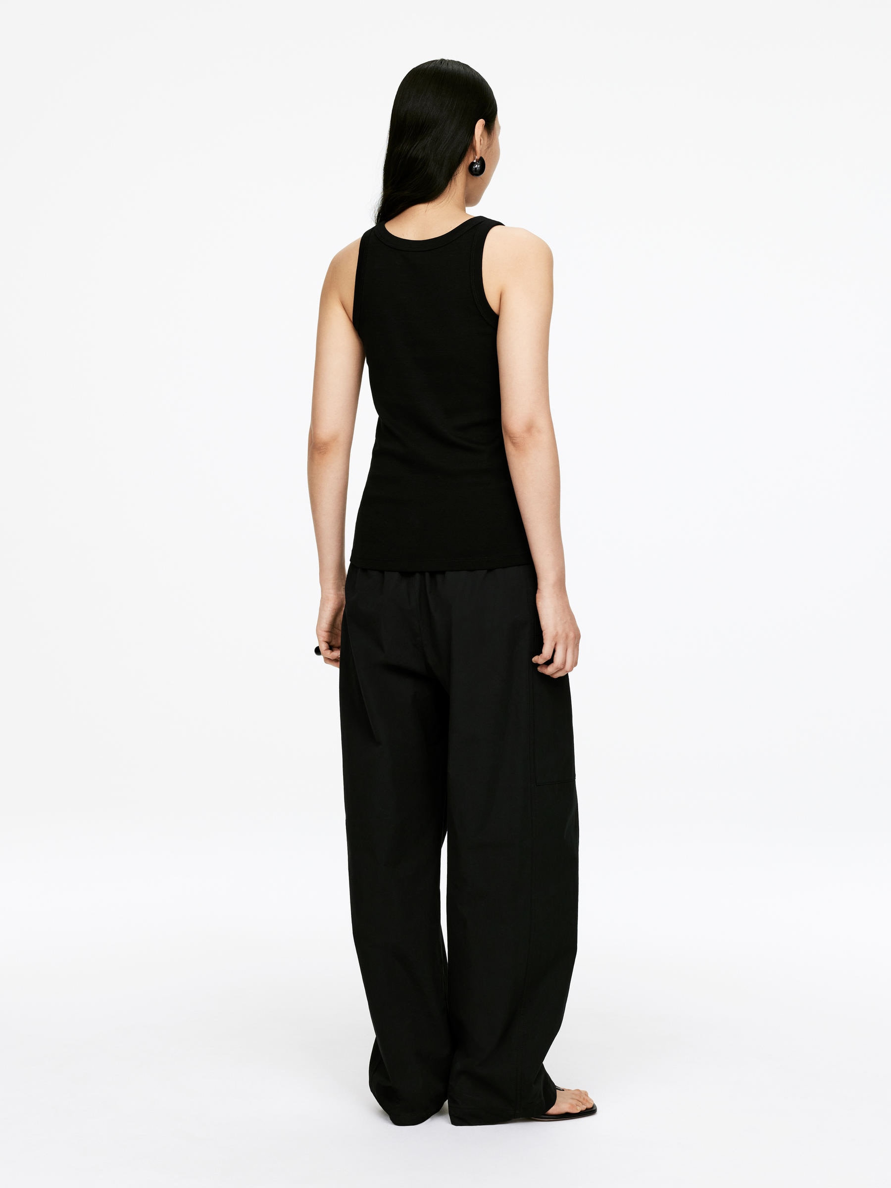 Rib Tank Top - Black - Slim fit - Women - StillMedia/Lookbook - 35