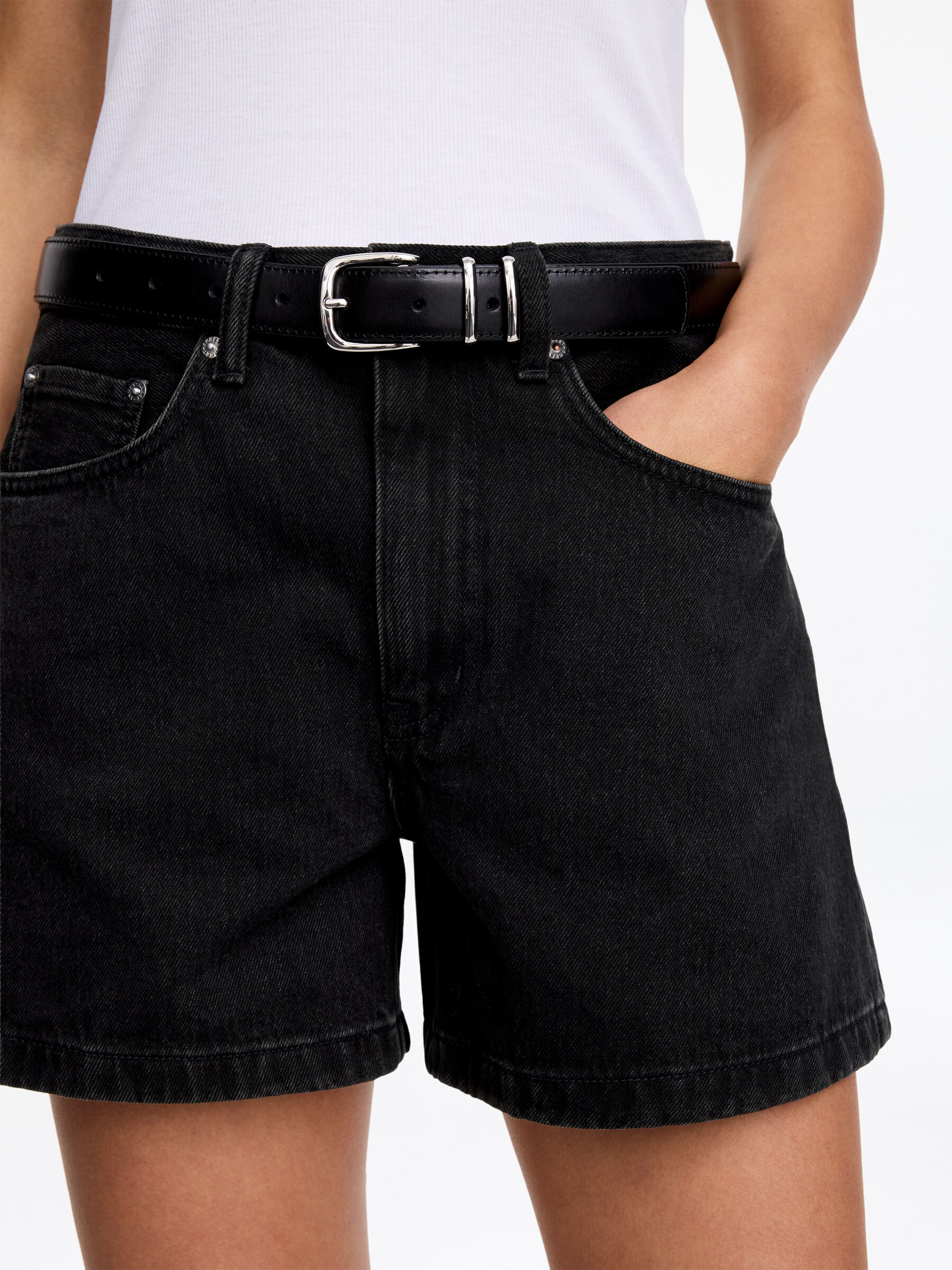 Denim Shorts - Black - Regular fit - Women - StillMedia/Lookbook - 6