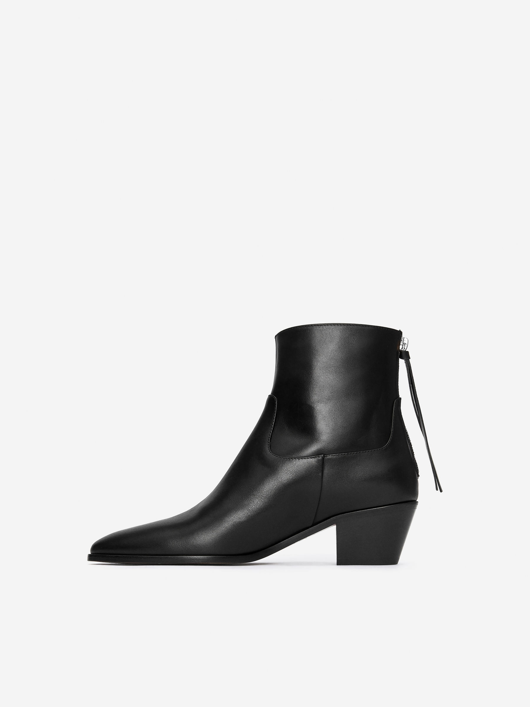 Leather Ankle Boots - Black - Women - StillMedia/DescriptiveStillLife - 5