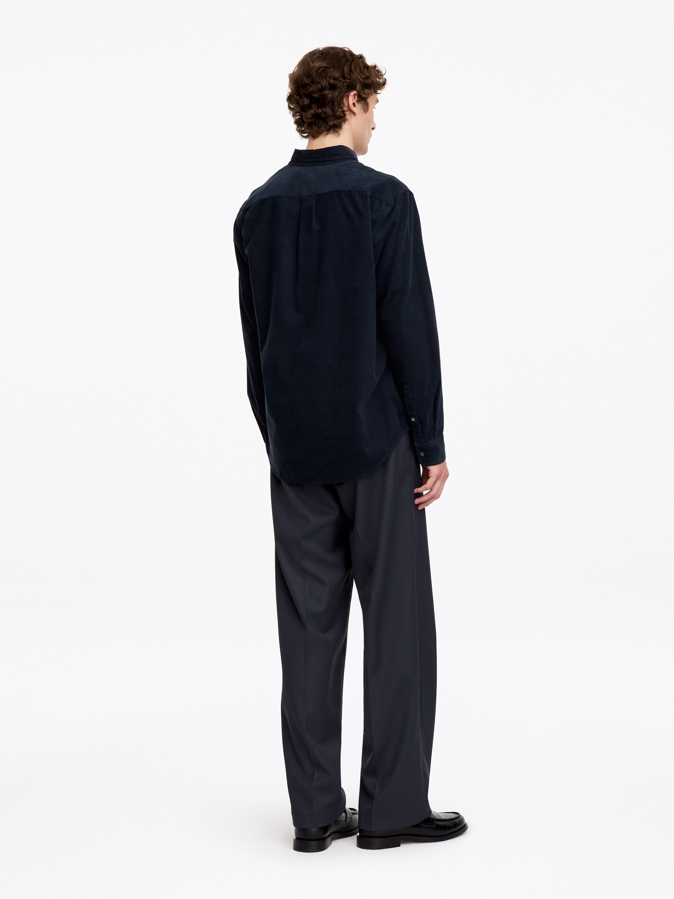 Needlecord Cotton Shirt - Navy - Regular fit - men - StillMedia/Lookbook - 2