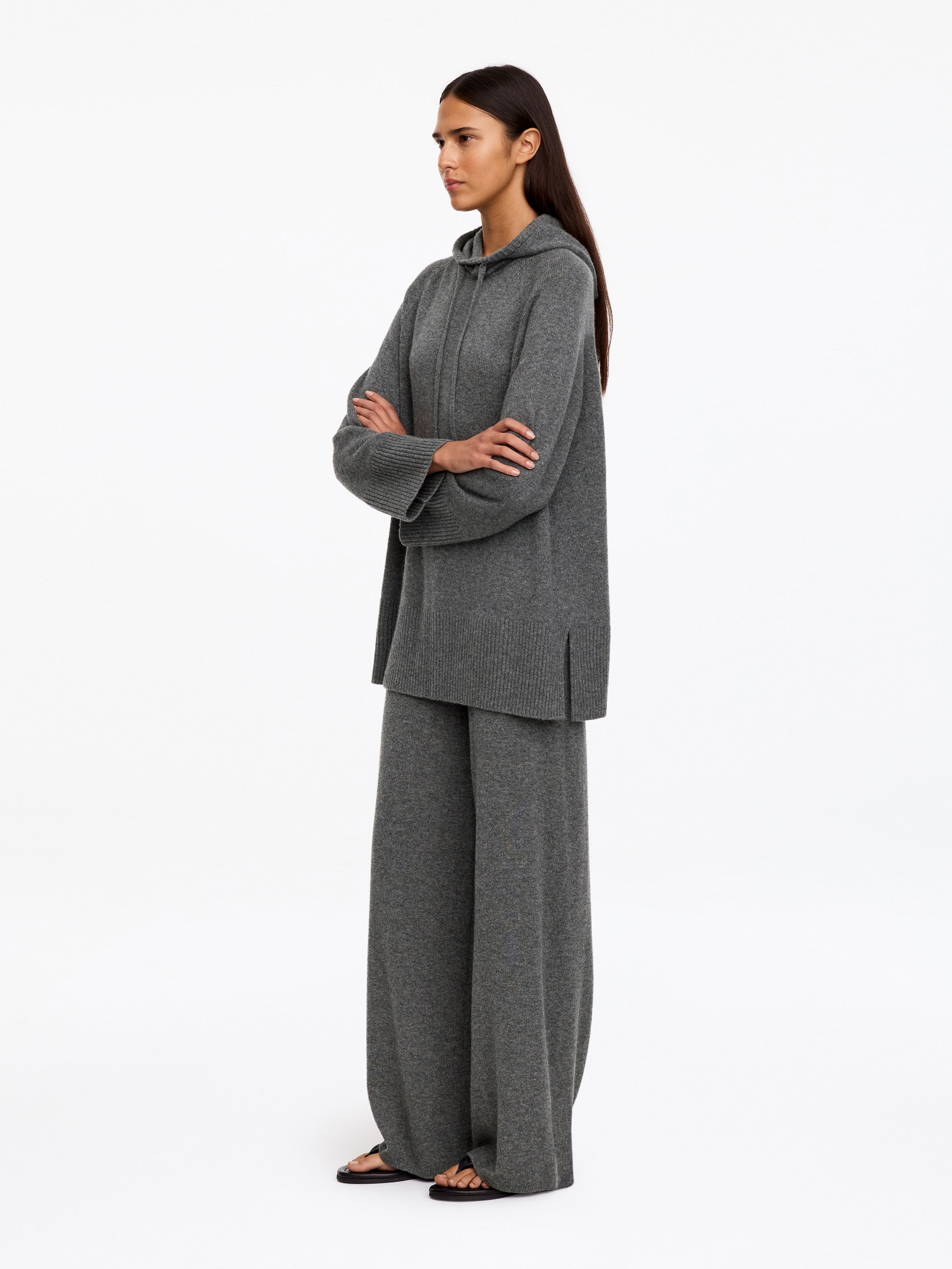 Cashmere hoodie - Grey - Relaxed fit - women - StillMedia/Lookbook - 5