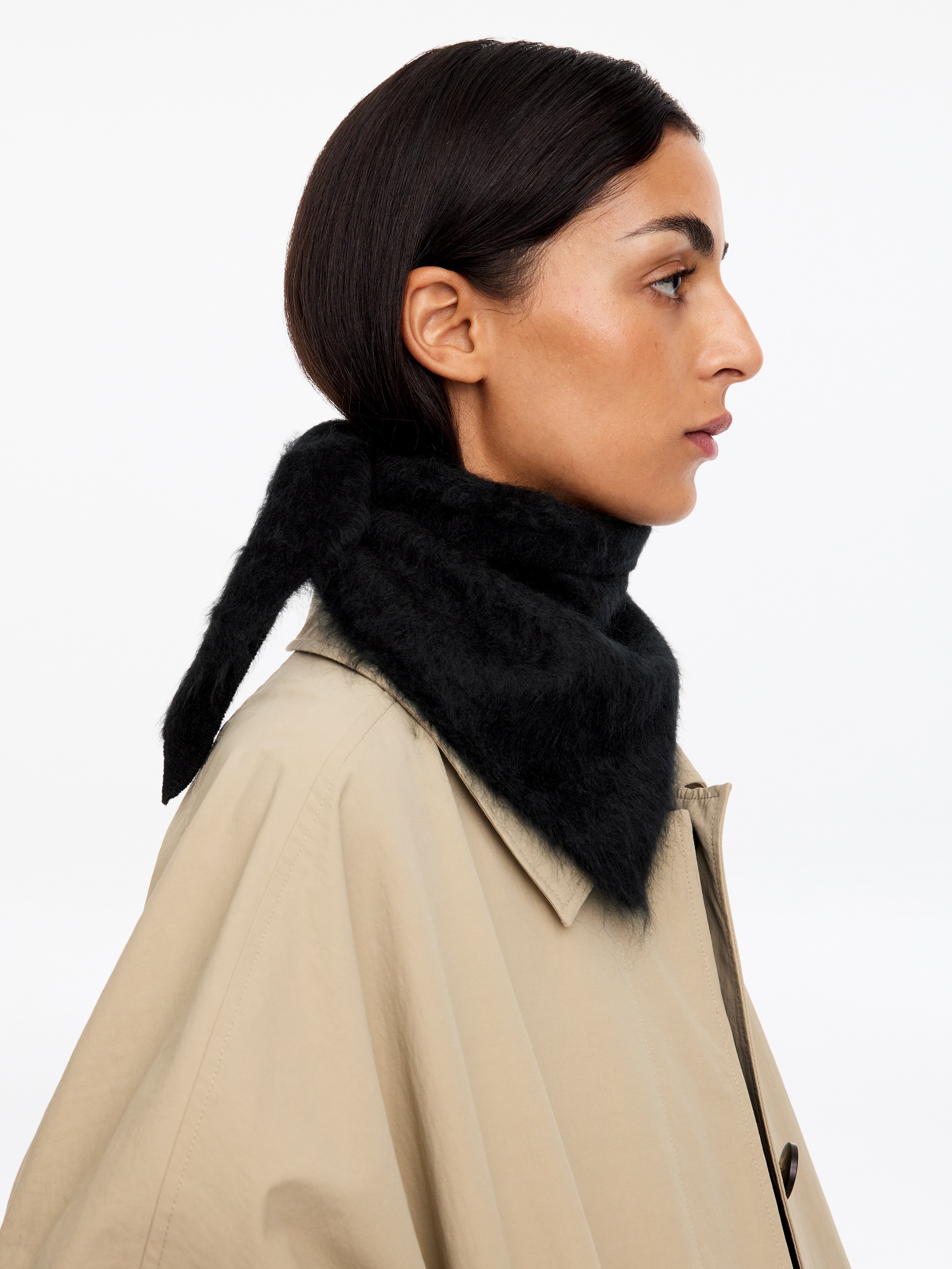 Cashmere Triangle Scarf-Black-20702