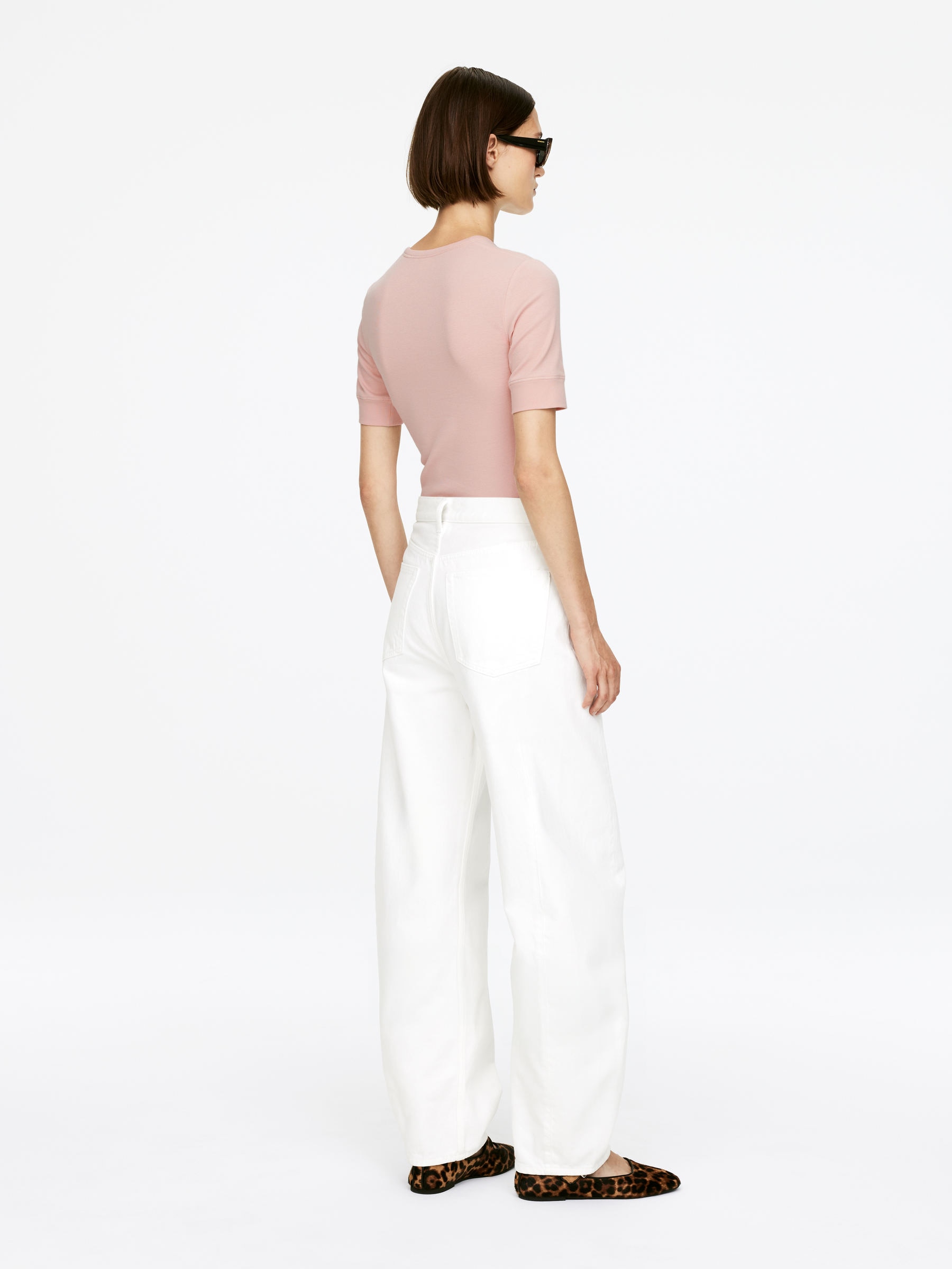 Ribbed T-Shirt - Dusty Peach - Slim fit - Women - StillMedia/Lookbook - 6