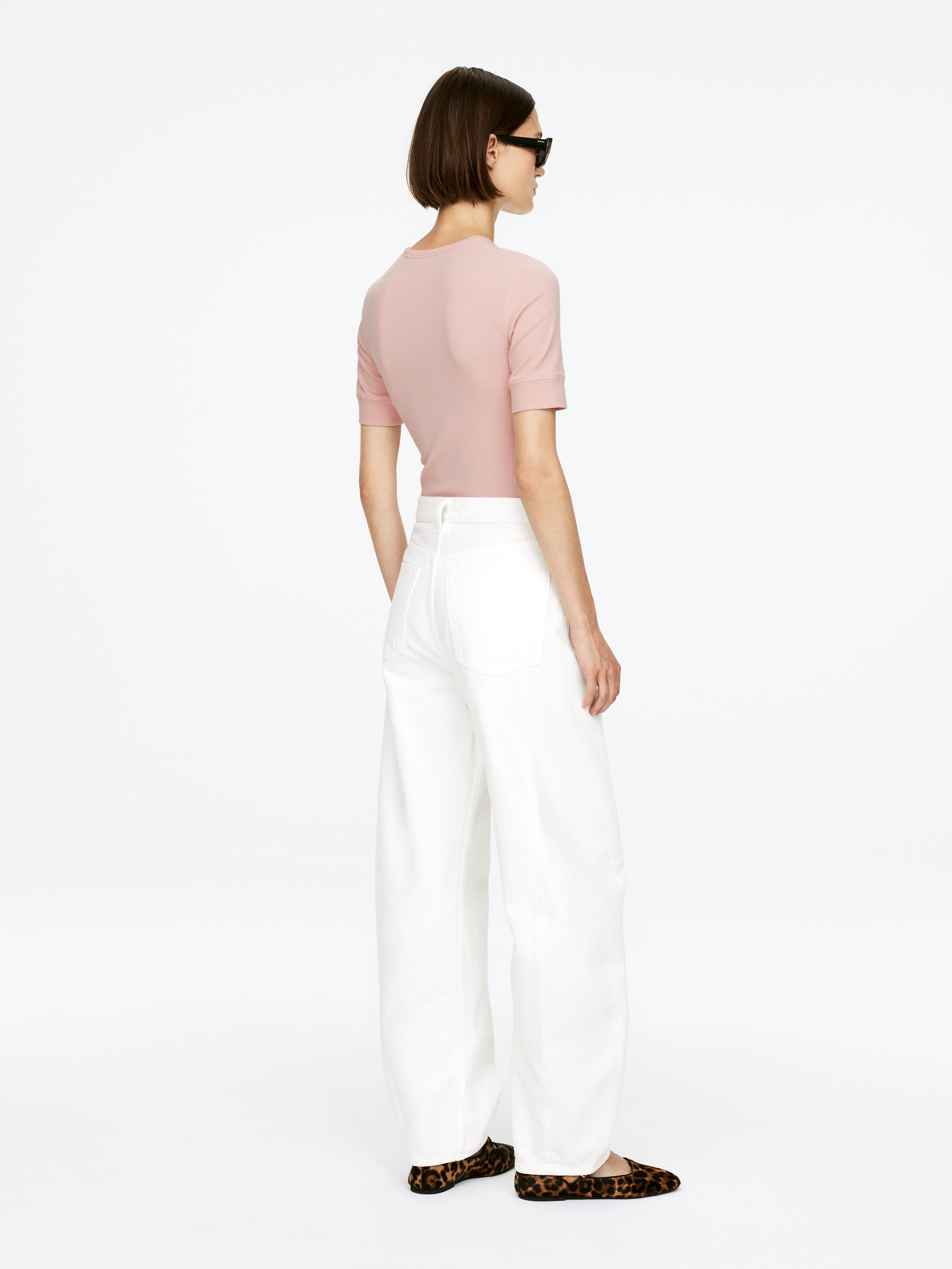 Ribbed T-Shirt - Dusty Peach - Slim fit - Women - StillMedia/Lookbook - 6