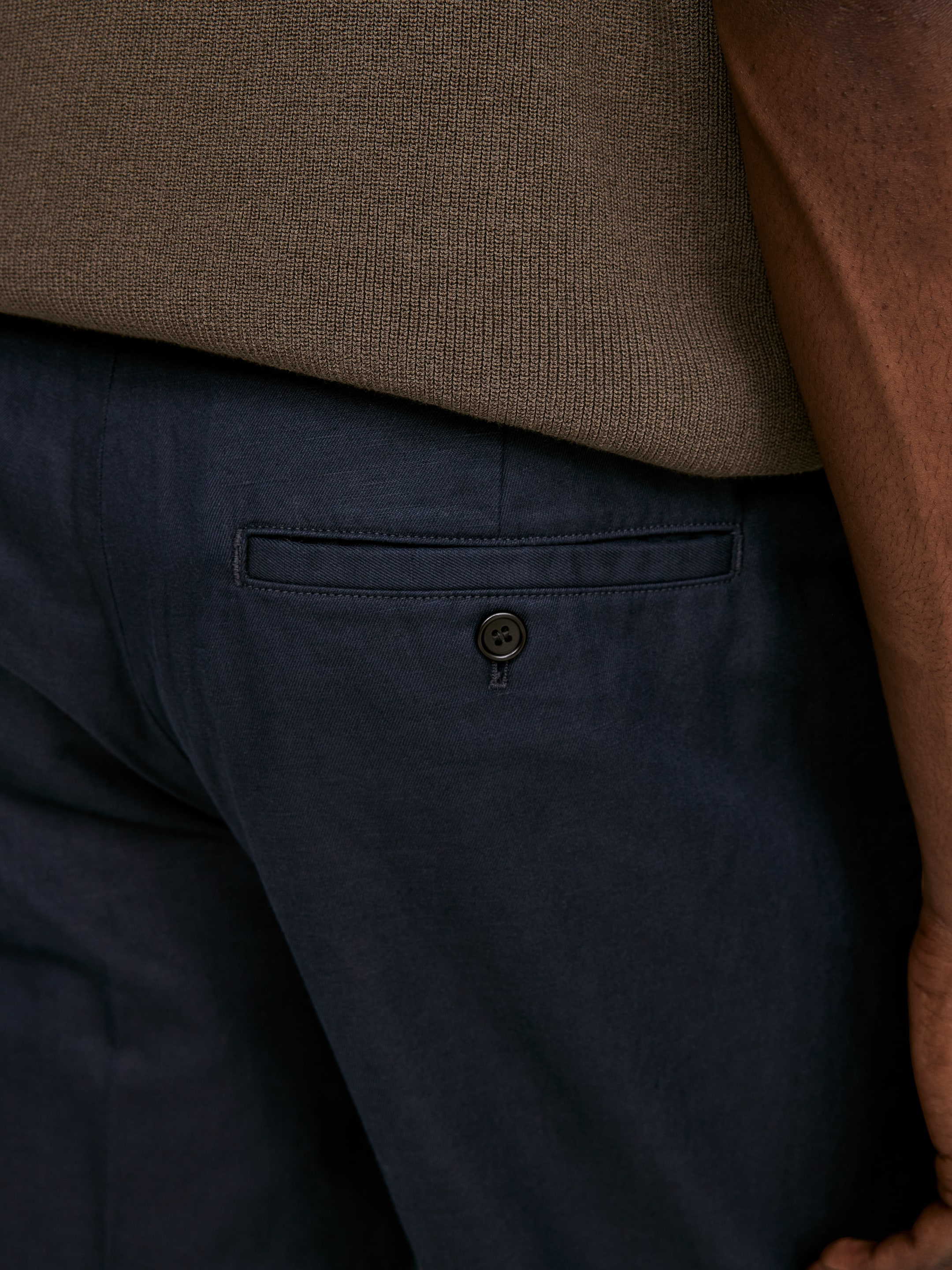 Agrandir l'image: Pantalon classique 7/8 en coton et lin - Bleu foncé - HOMME | H&M BE 4