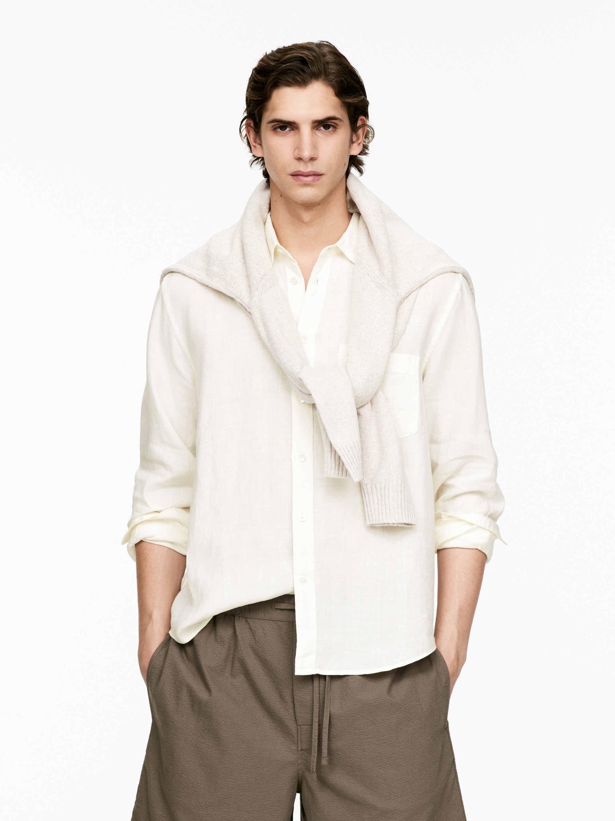 Zobacz większy obraz: Regular-Fit Linen Shirt - Złamana biel - ON | H&M PL 1
