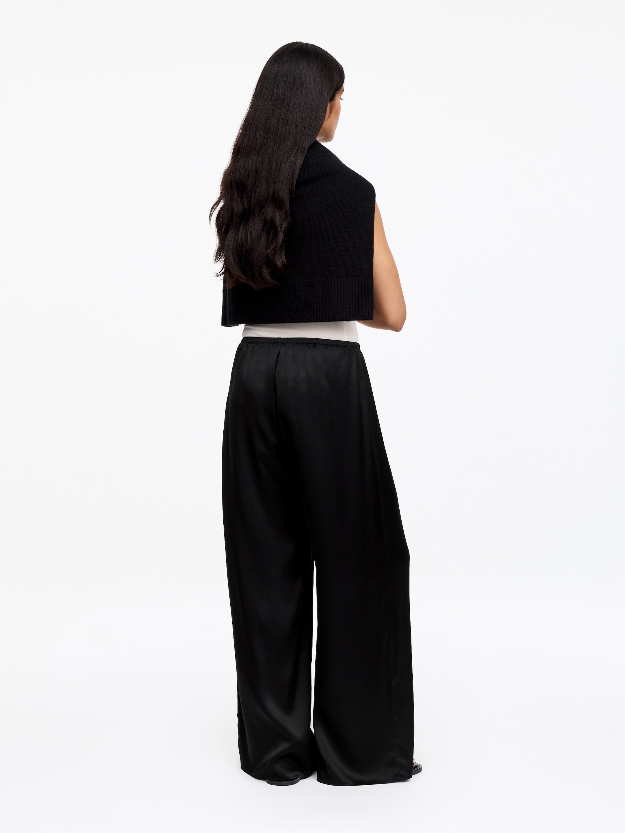 Hose aus Seidensatin - Schwarz - Regular Fit - Damen - StillMedia/Lookbook - 4