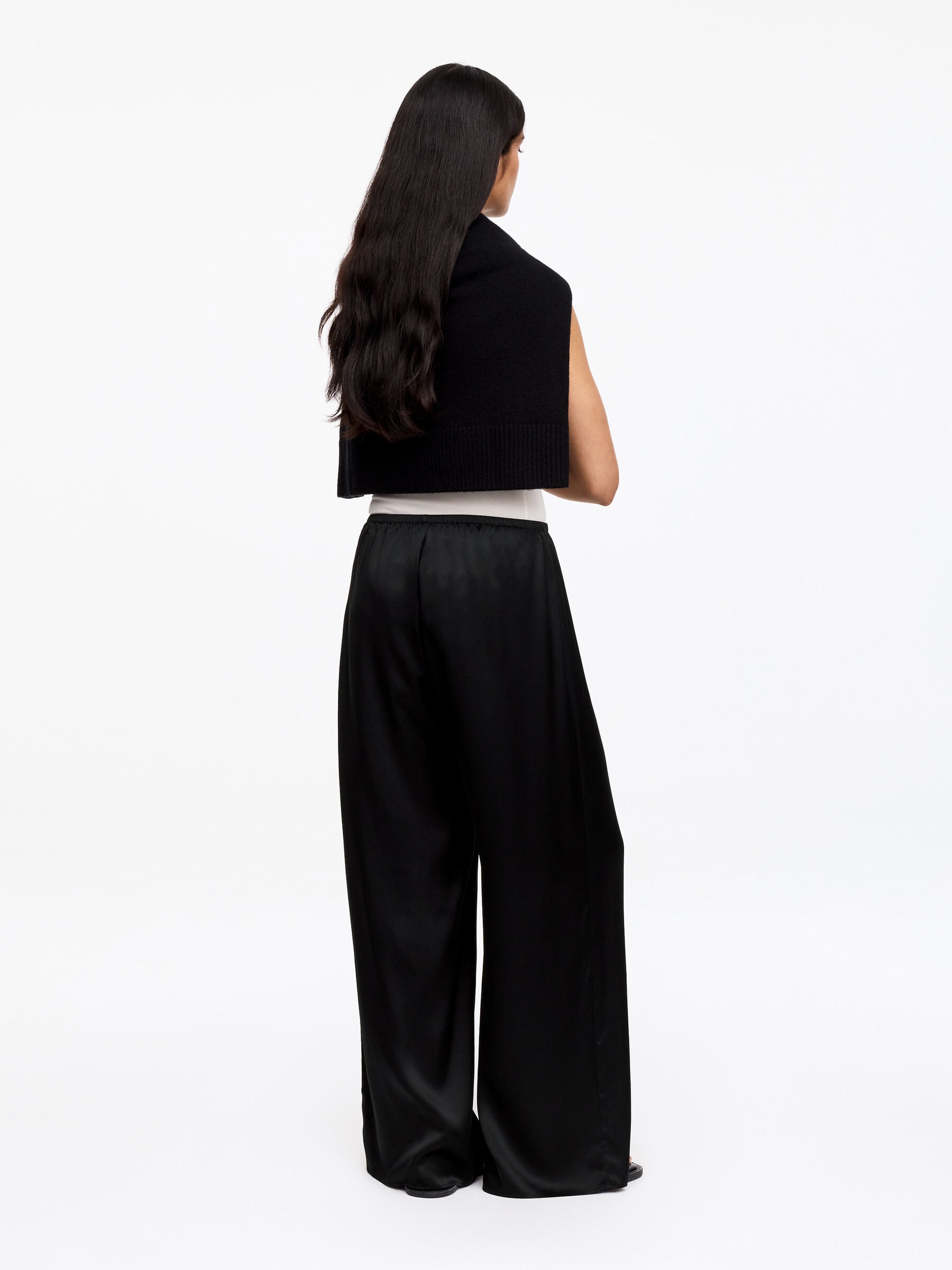 Hose aus Seidensatin - Schwarz - Regular Fit - Damen - StillMedia/Lookbook - 4