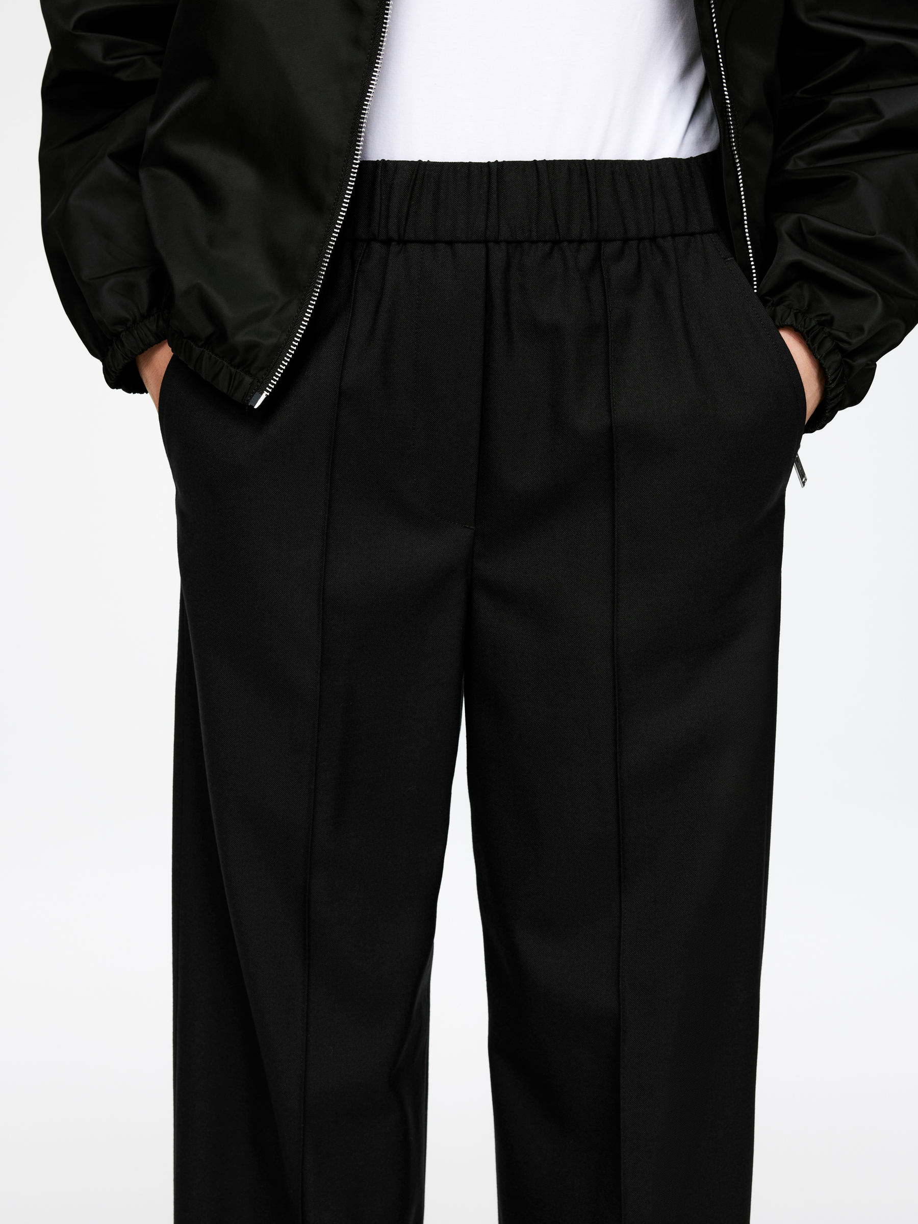 Elastic Waist Tailored Trousers - Black - Relaxed fit - Women - StillMedia/Lookbook - 5