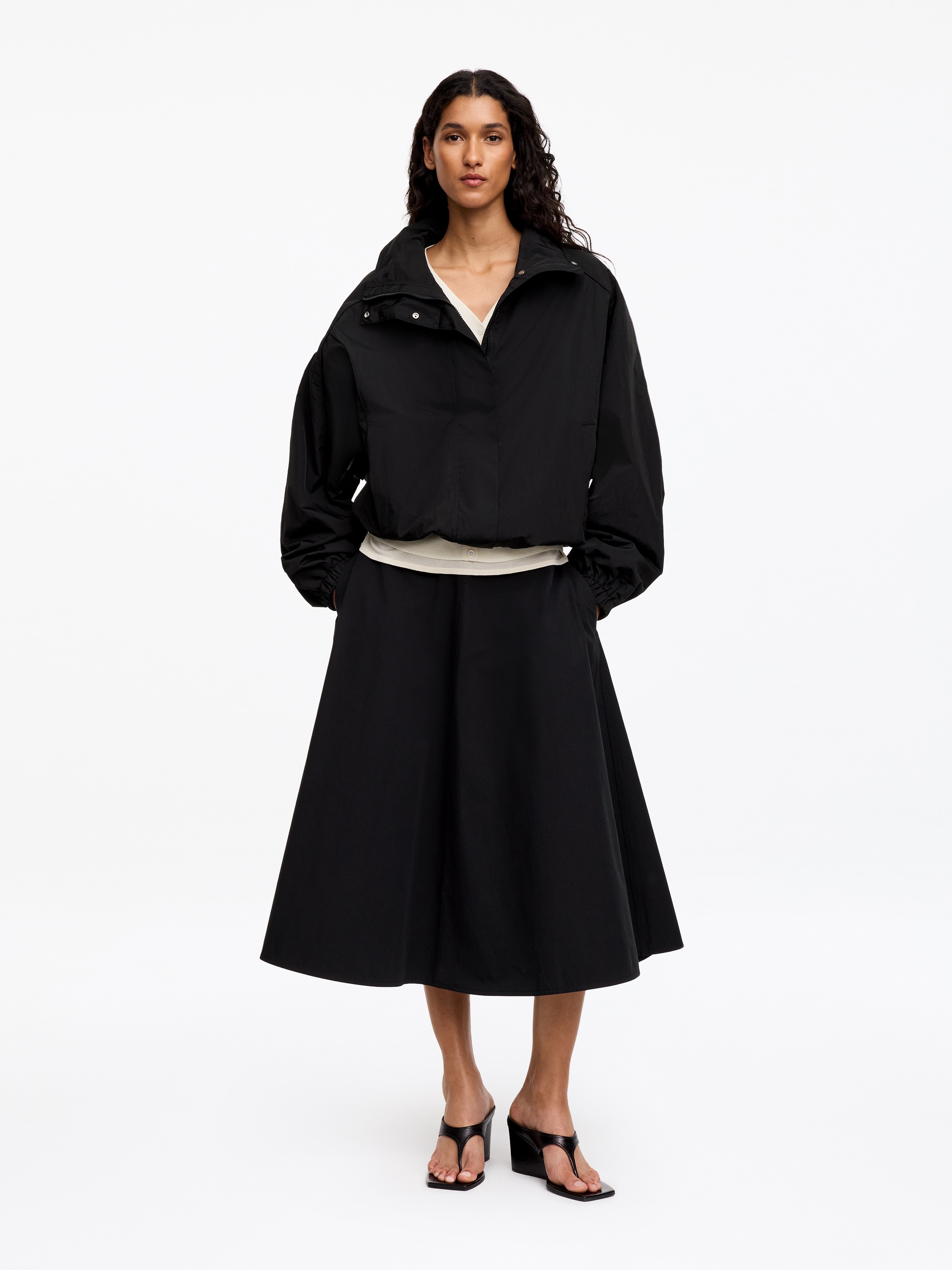Nylonjacke mit Stehkragen - Schwarz/Dunkelblau