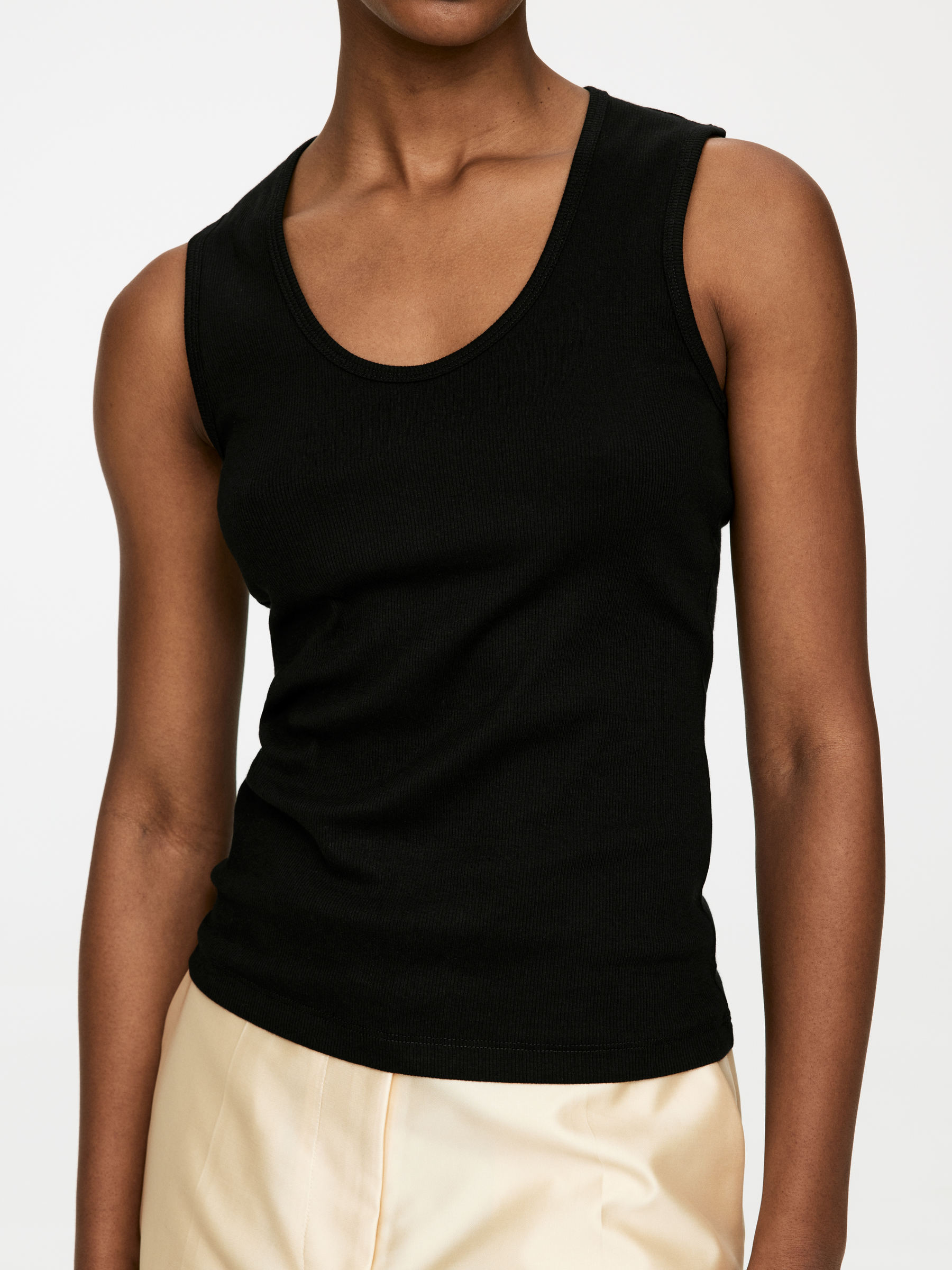 Rib Tank Top - Black - Slim fit - Women - StillMedia/Lookbook - 23