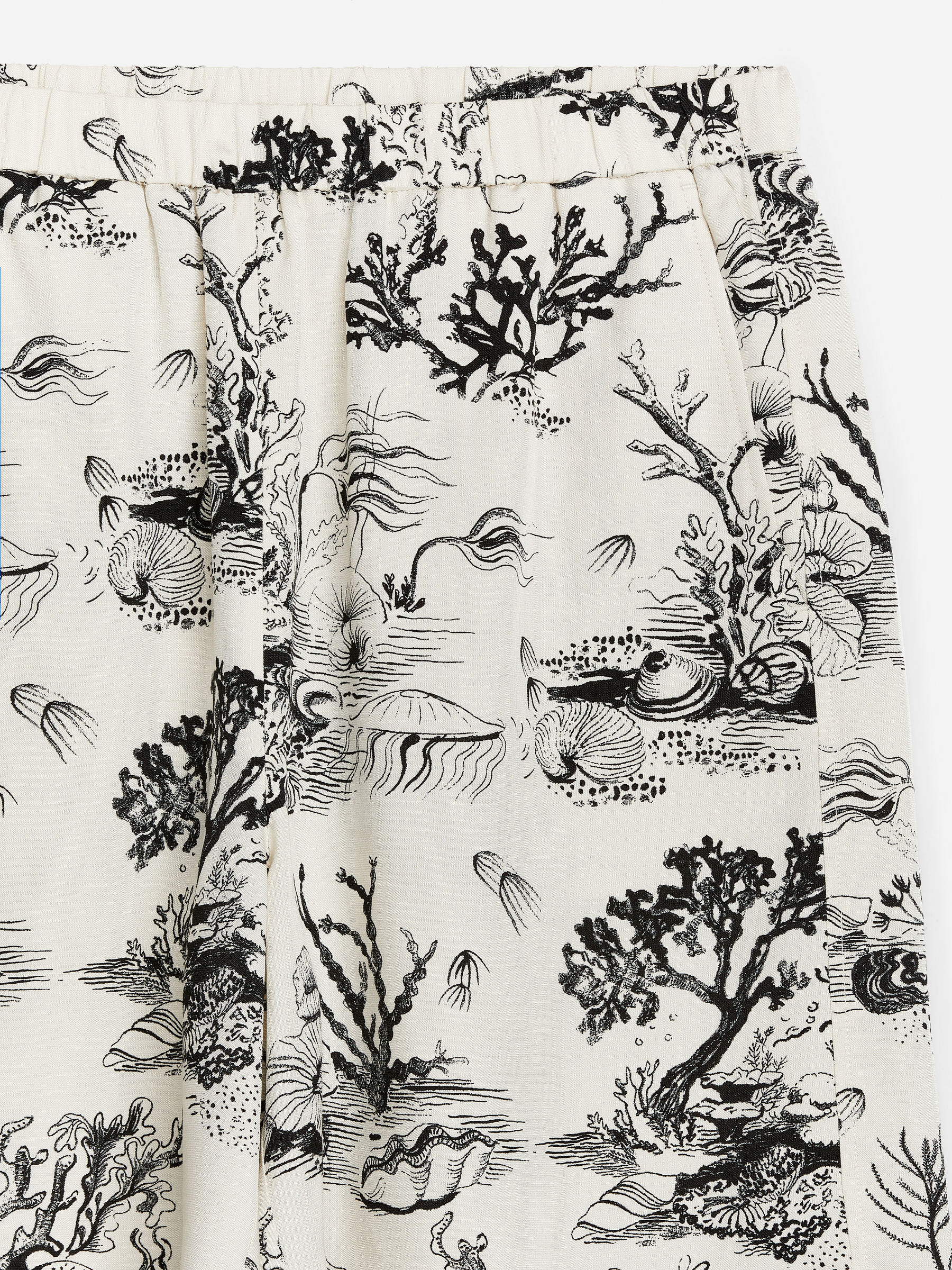 Printed Pull-On Shorts - Off White/Seashells - Regular fit - Women - StillMedia/DescriptiveDetail - 2
