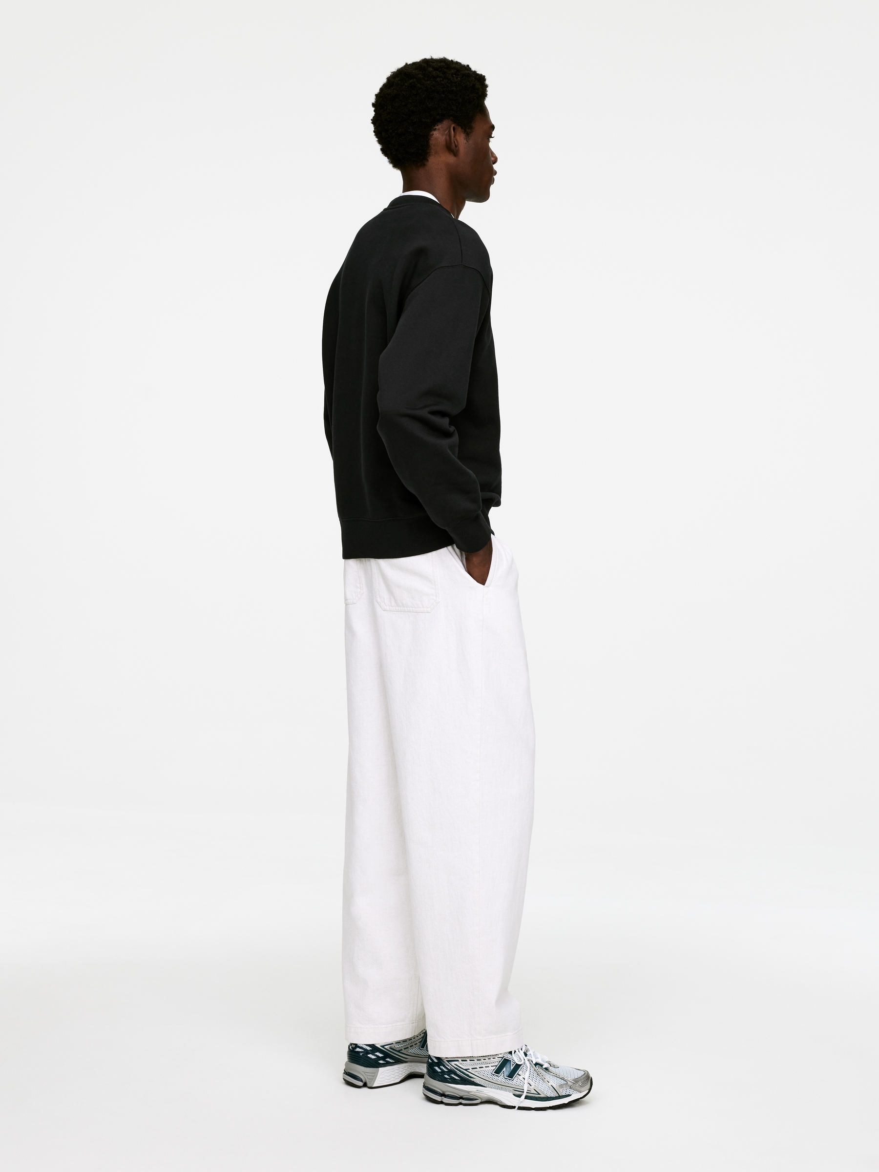 Relaxed Sweatshirt - Off Black - Relaxed fit - Men - StillMedia/Lookbook - 5
