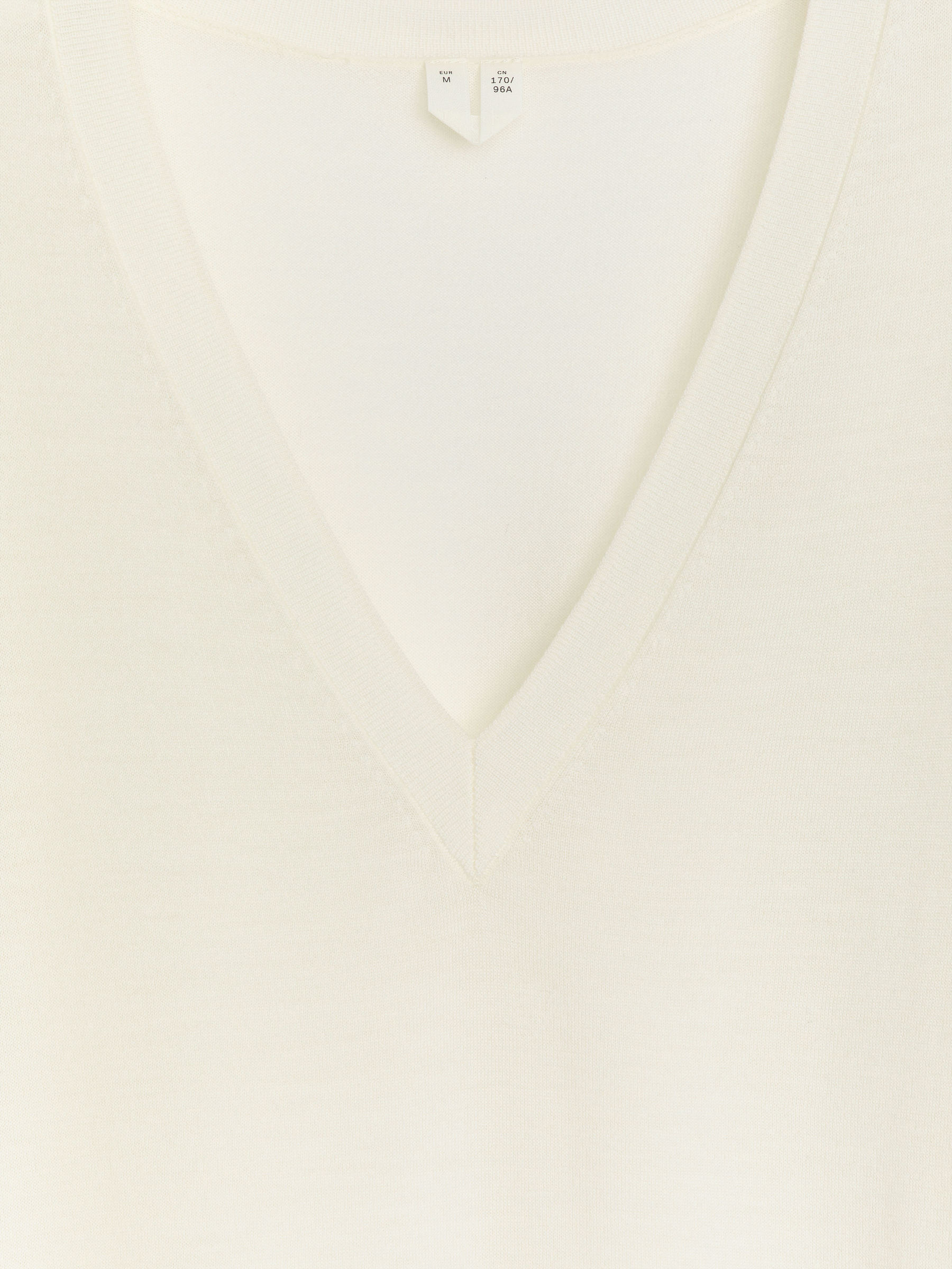 V-Neck Merino Jumper - Off White - Regular fit - Women - StillMedia/DescriptiveDetail - 2